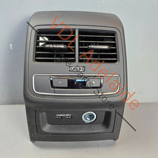 8W0819203B6PS    Audi A4 A5 B9 RHS Right Dashboard Air Vent for Air Conditioning 8W0820902B