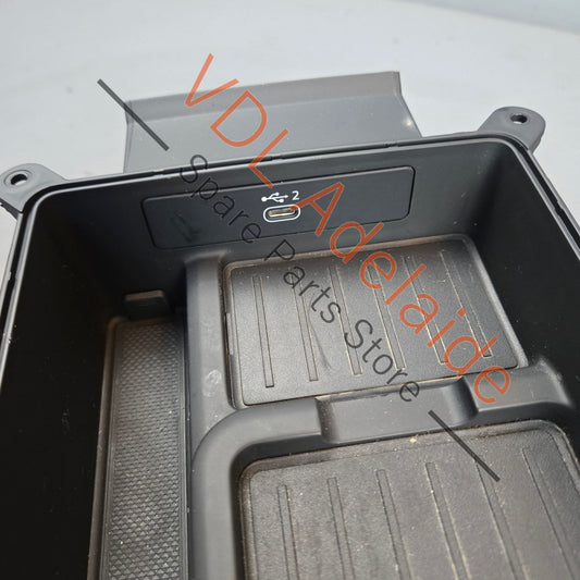 8W0864981D 8W0035708   Audi A4 A5 B9 Genuine Wireless Phone Charger and USB Hub in Centre Console 8W0864981D 8W0035708