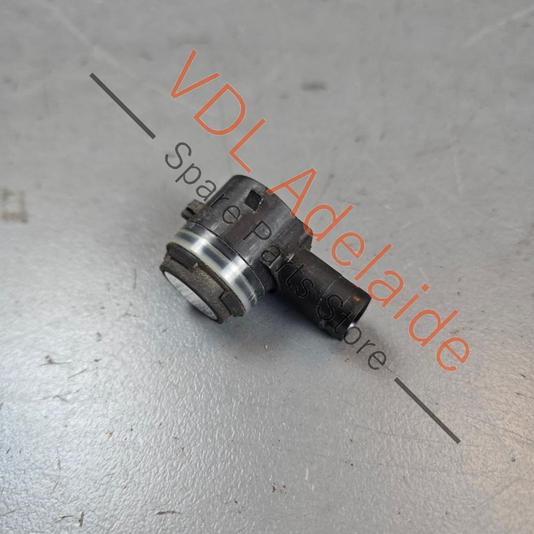 5Q0919275B    Audi A4 A5 Q5 Parking Sensor 5Q0919275B Daytona Grey Pearl LZ7S/6Y/Z7S