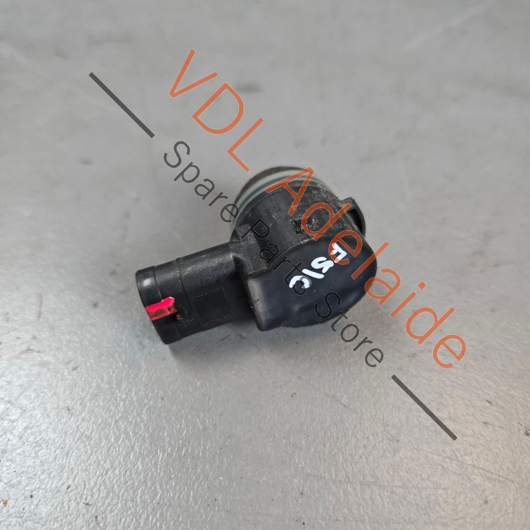 5Q0919275B    Audi A4 A5 Q5 Parking Sensor 5Q0919275B Daytona Grey Pearl LZ7S/6Y/Z7S