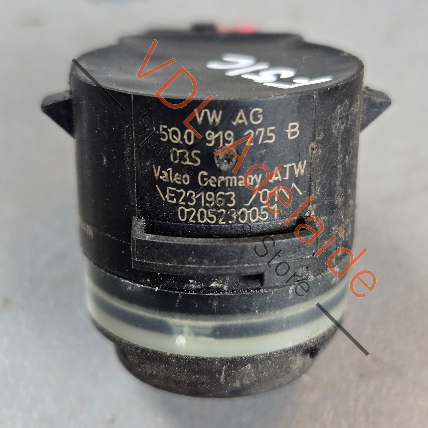 5Q0919275B    Audi A4 A5 Q5 Parking Sensor 5Q0919275B Daytona Grey Pearl LZ7S/6Y/Z7S
