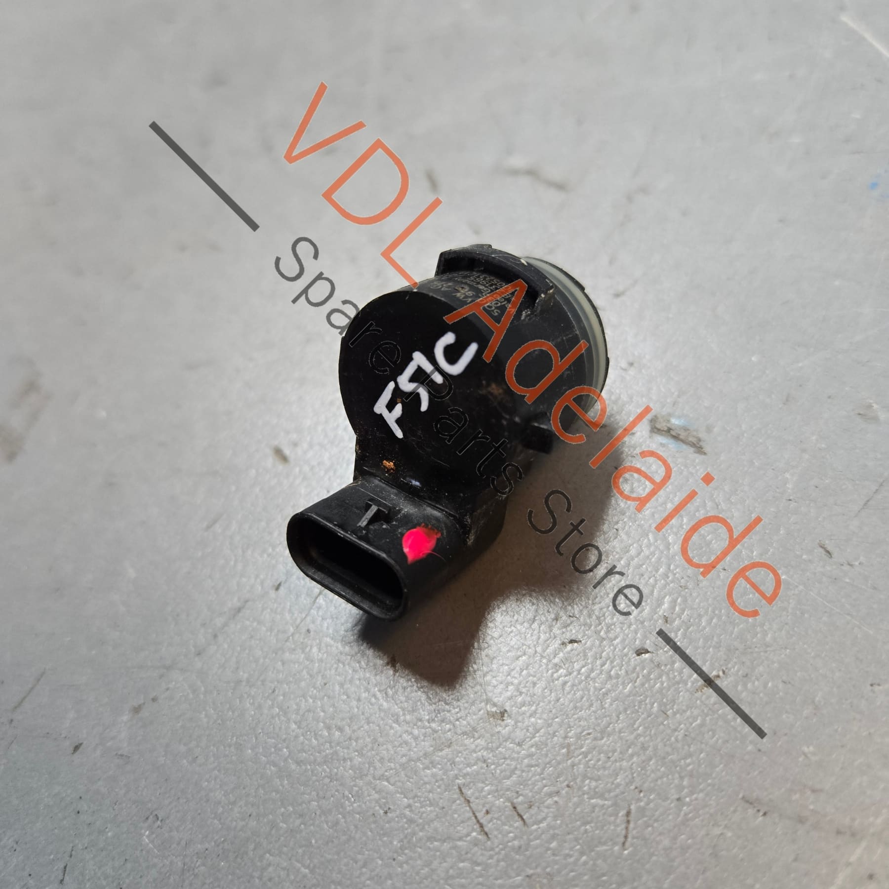 5Q0919275C    Audi A4 A5 Q5 Parking Sensor 5Q0919275C Black