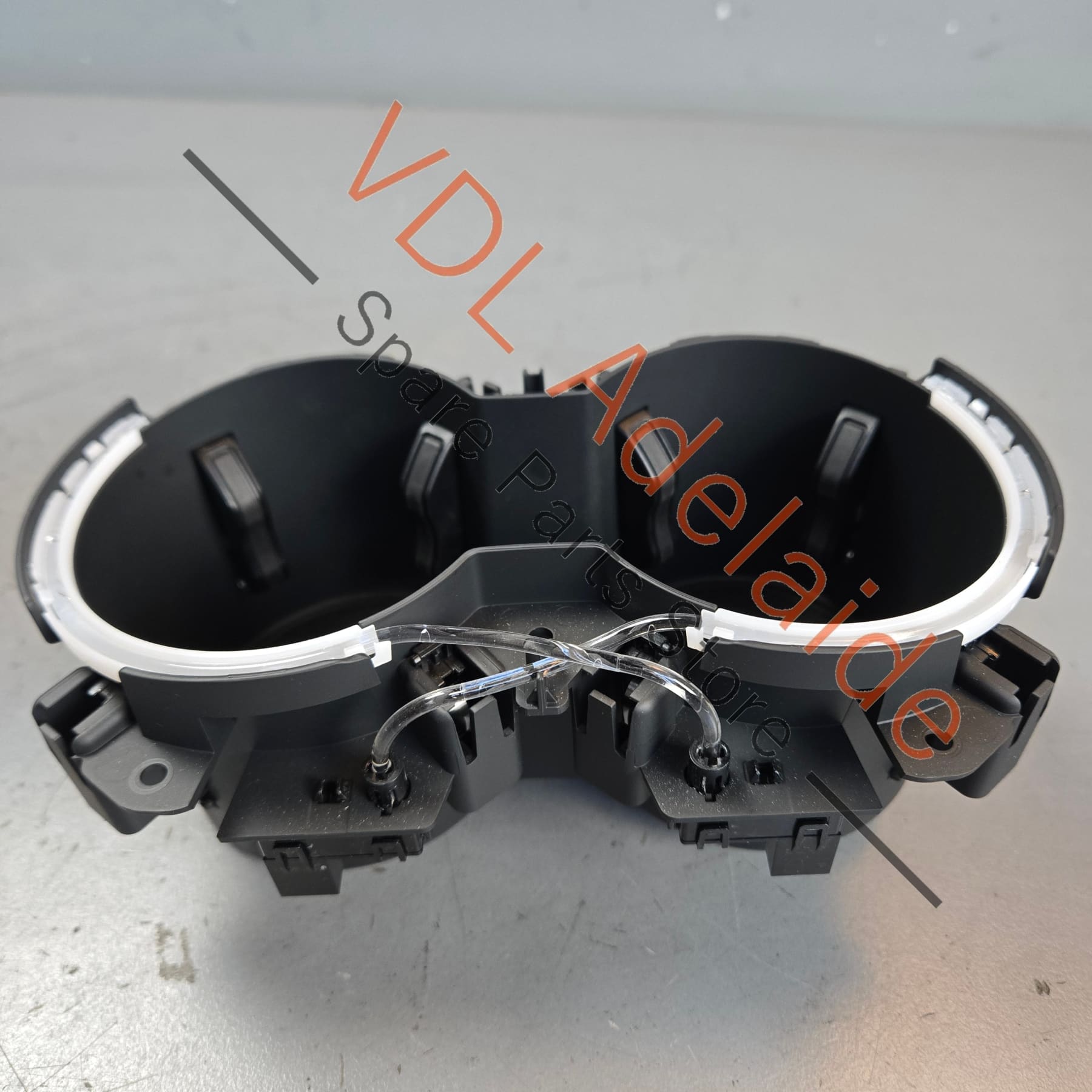 8W0862533F    Audi A4 A5 Q5 Centre Console Drinks Holder 8W0862533F