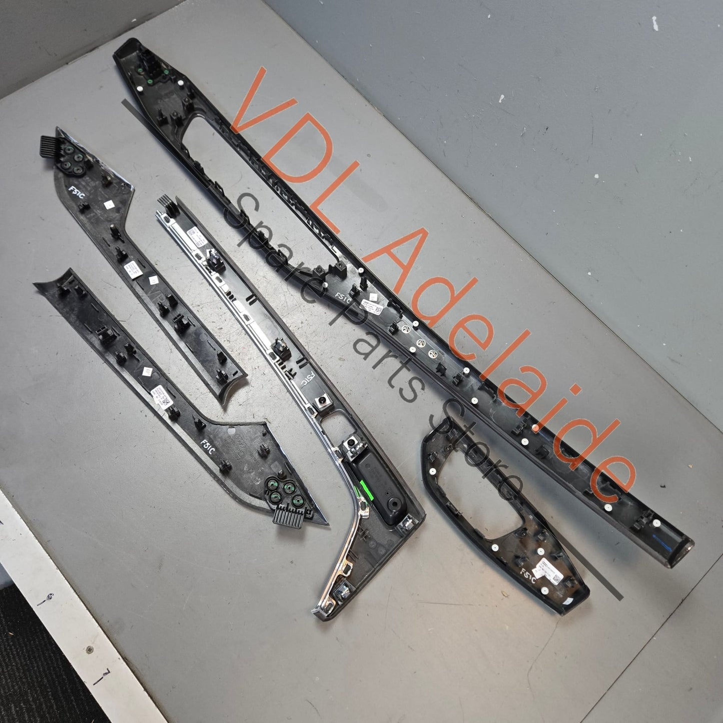 8W2863969G7V7 8W6867410G7V7 8W2853190T7V7  Audi S5 RS5 Set of Carbon Fibre Interior Trim Set Doors and Console 8W2853190T 7V7 8W6867410G 7V7 8W2863969G 7V7