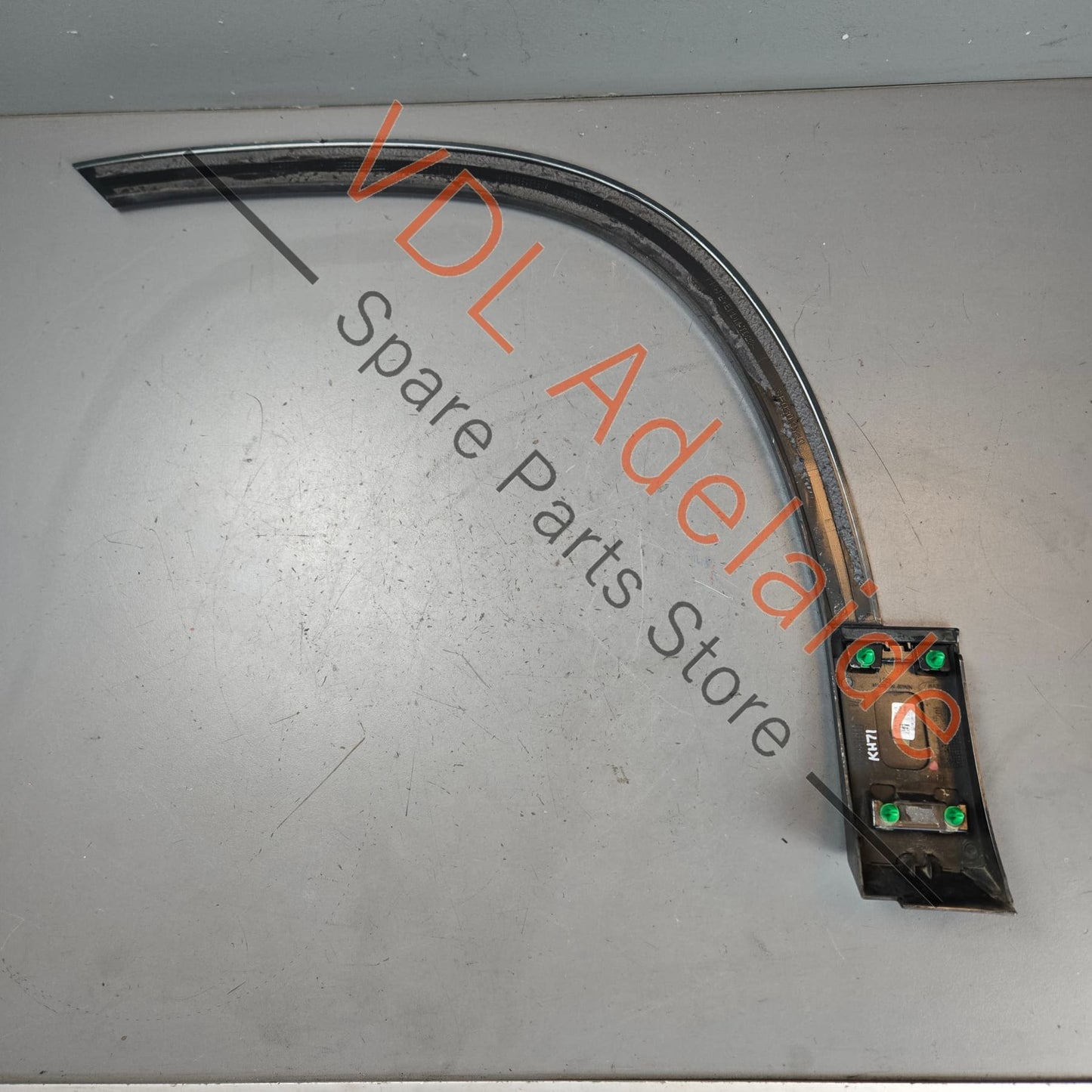 575854820HGRU 575854820H   Cupra Ateca Right Front Fender Wheel Arch Moulding 575854820H GRU 9S / X6T Camouflage Green Metallic