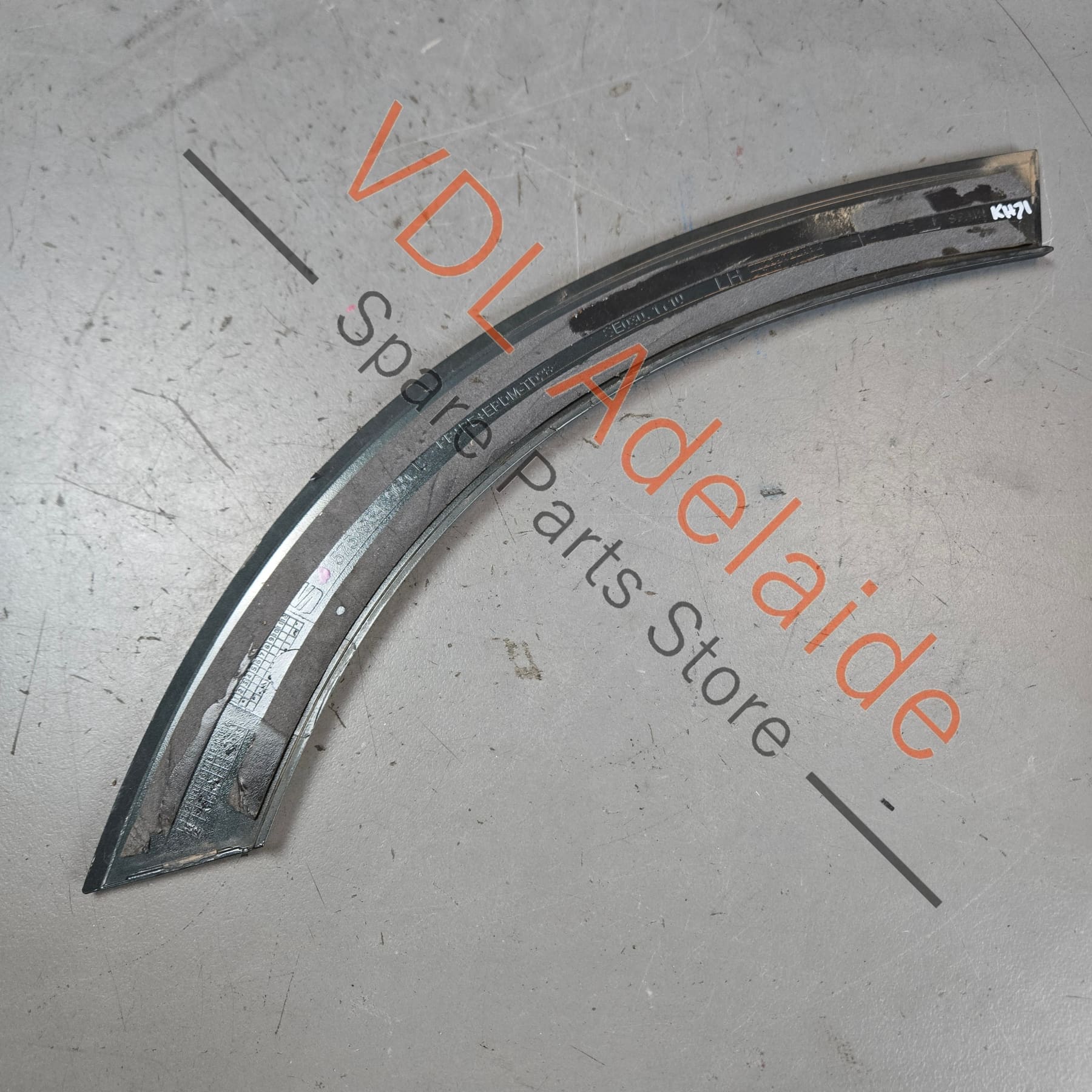 575854969CGRU 575854969C   Cupra Ateca Left Rear Door Wheel Arch Moulding 575854969C GRU 9S / X6T Camouflage Green Metallic