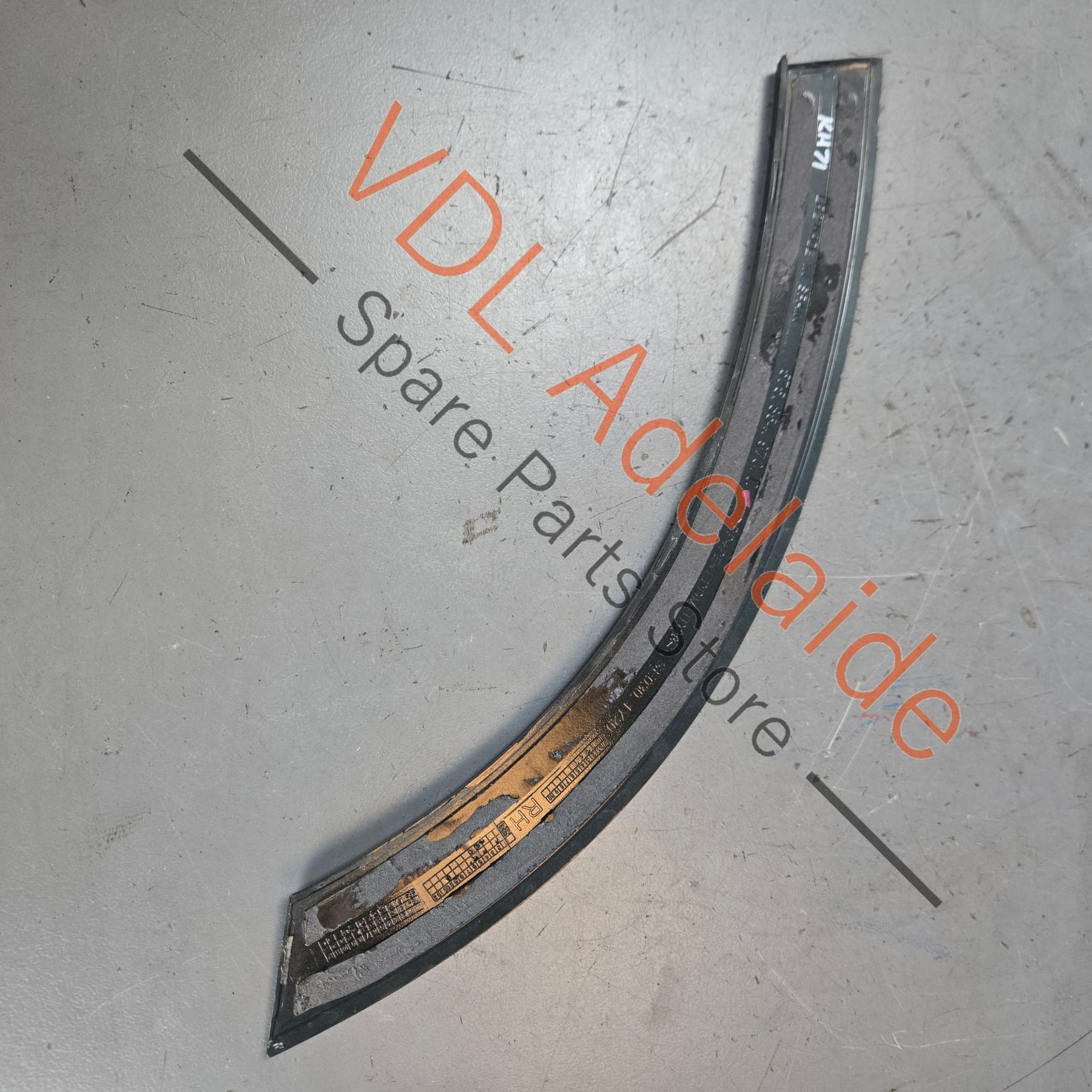 575854970CGRU 575854970C   Cupra Ateca Right Rear Door Wheel Arch Moulding 575854970C GRU 9S / X6T Camouflage Green Metallic