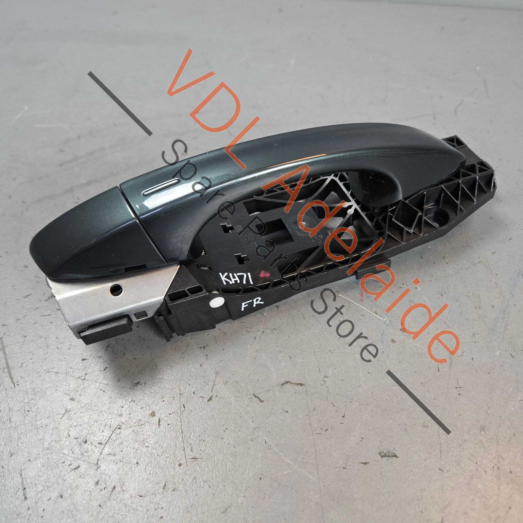 5G0837206RGRU 5G0837206R 5N0837885H  Cupra Ateca Right Front Exterior Door Handle for keyless entry 5G0837206R GRU 5N0837885H