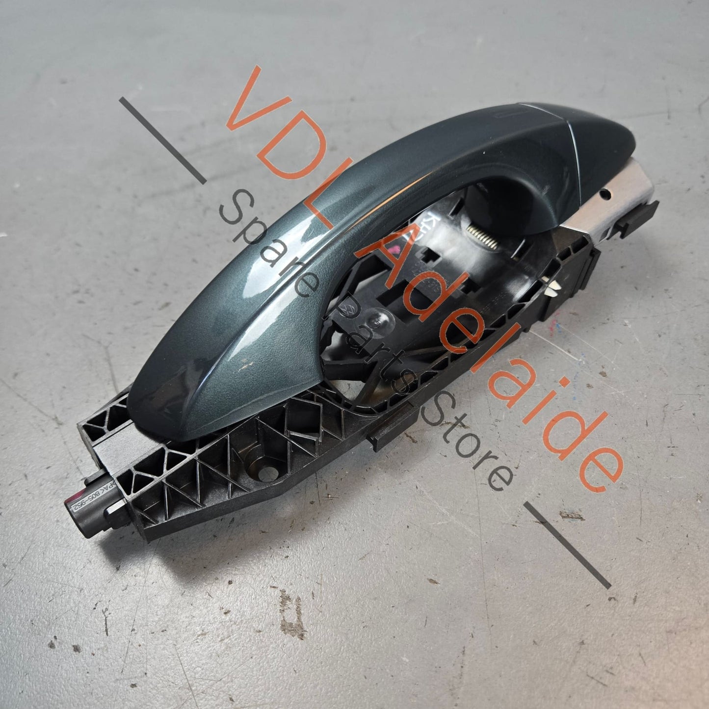 5G0837206RGRU 5G0837206R 5N0837885H  Cupra Ateca Right Front Exterior Door Handle for keyless entry 5G0837206R GRU 5N0837885H