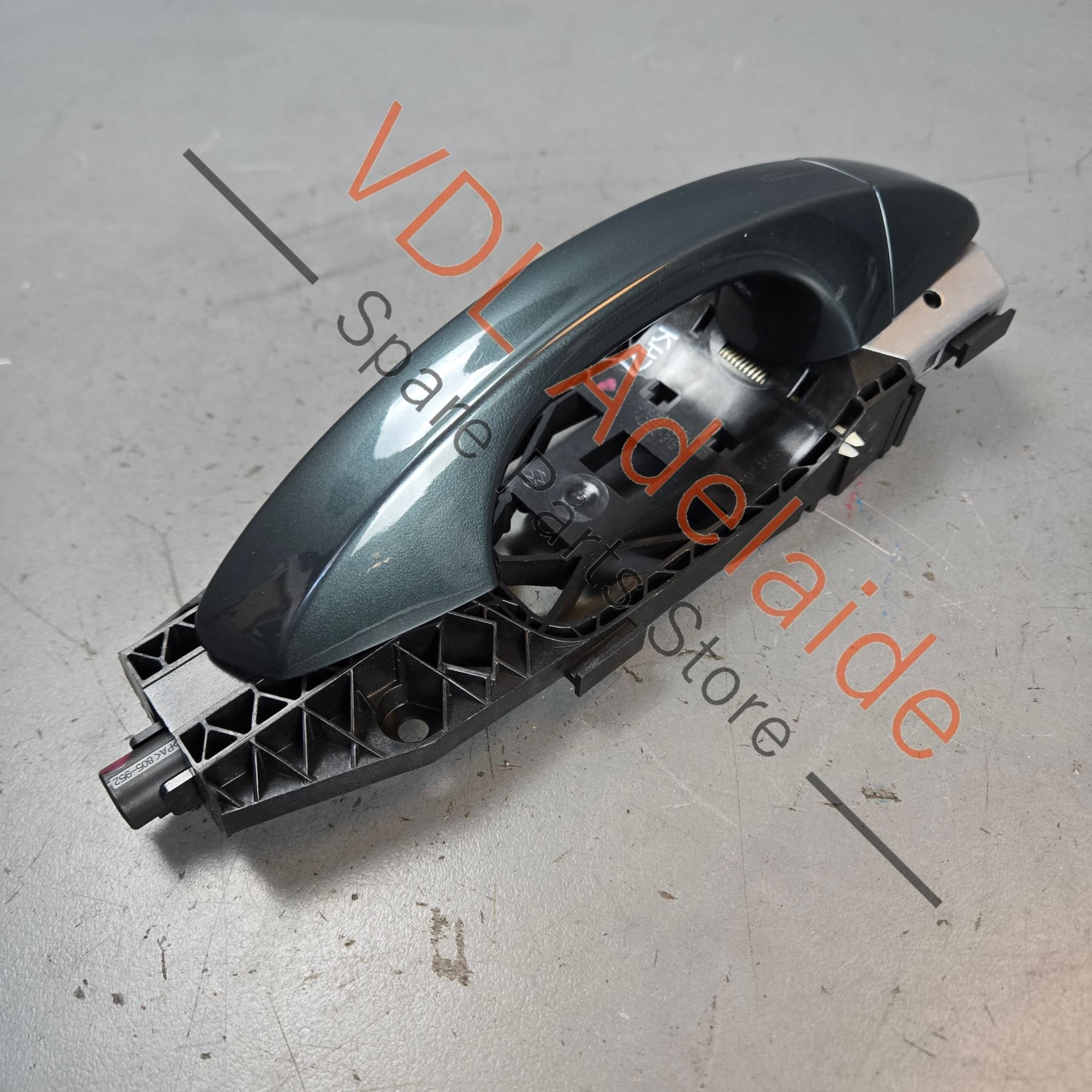 5G0837206RGRU 5G0837206R 5N0837885H  Cupra Ateca Right Front Exterior Door Handle for keyless entry 5G0837206R GRU 5N0837885H