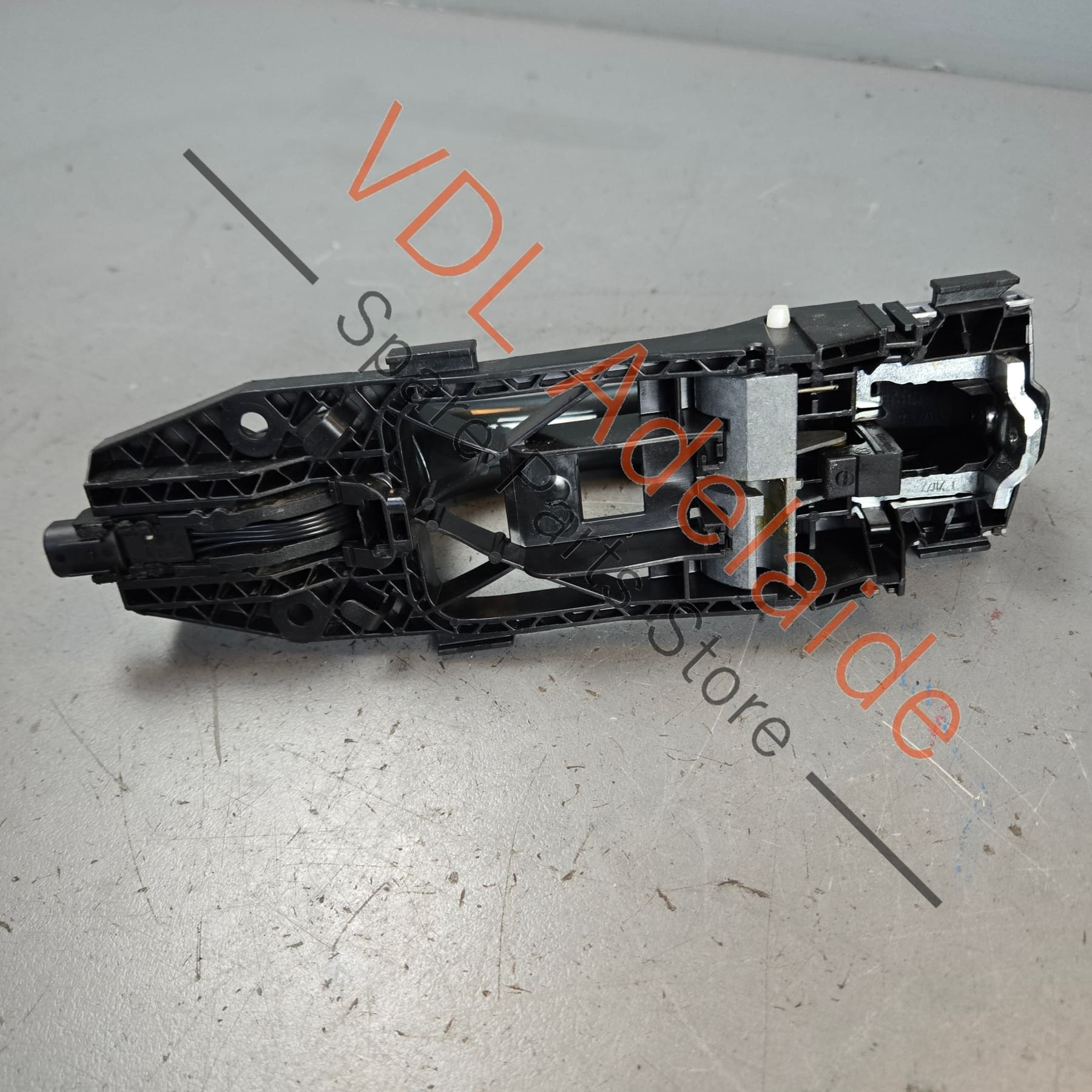 5G0837206RGRU 5G0837206R 5N0837885H  Cupra Ateca Right Front Exterior Door Handle for keyless entry 5G0837206R GRU 5N0837885H