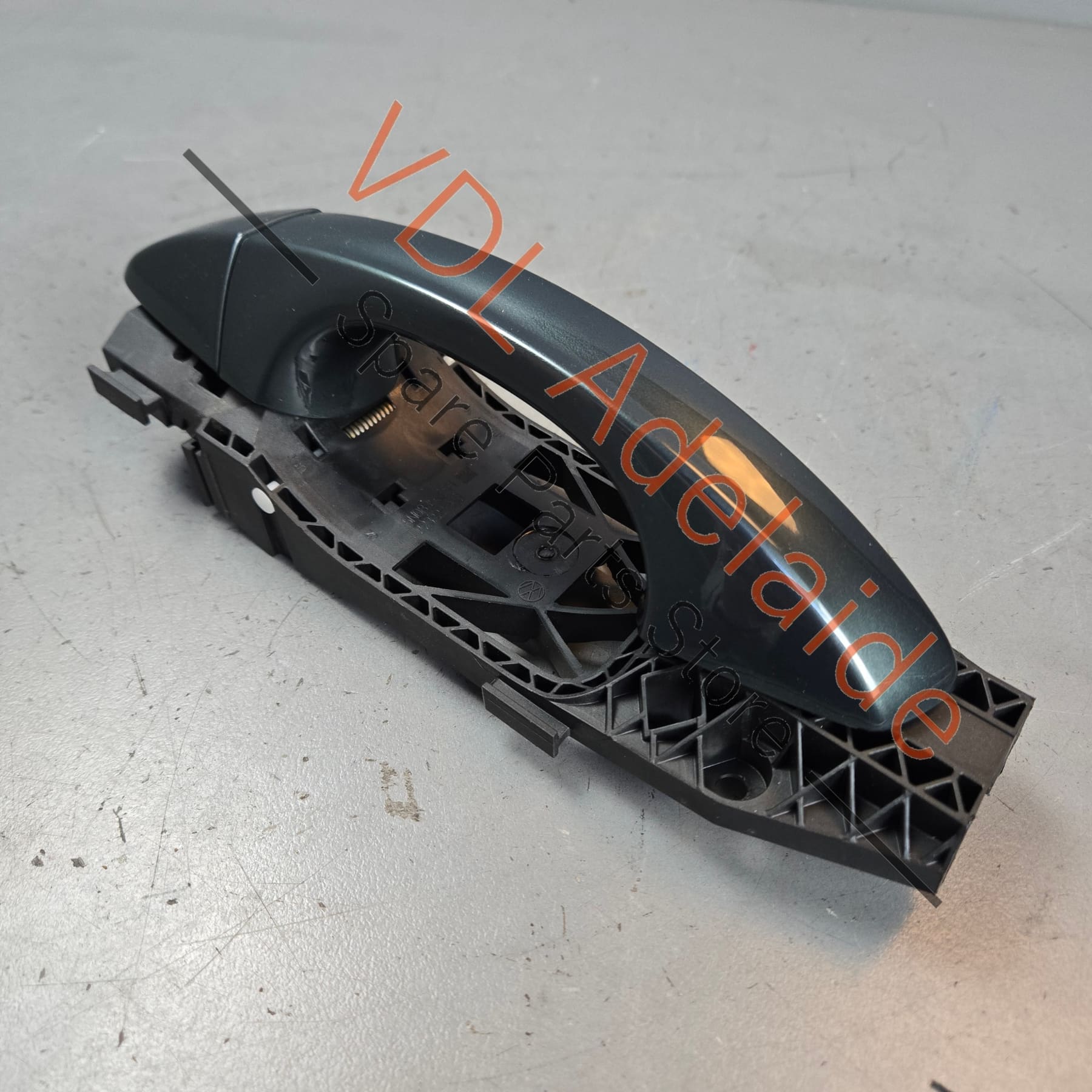 5G0837205NGRU 5G0837205N 5N0839885H  Cupra Ateca Left Exterior Door Handle without keyless entry 5G0837205N GRU 5N0839885H