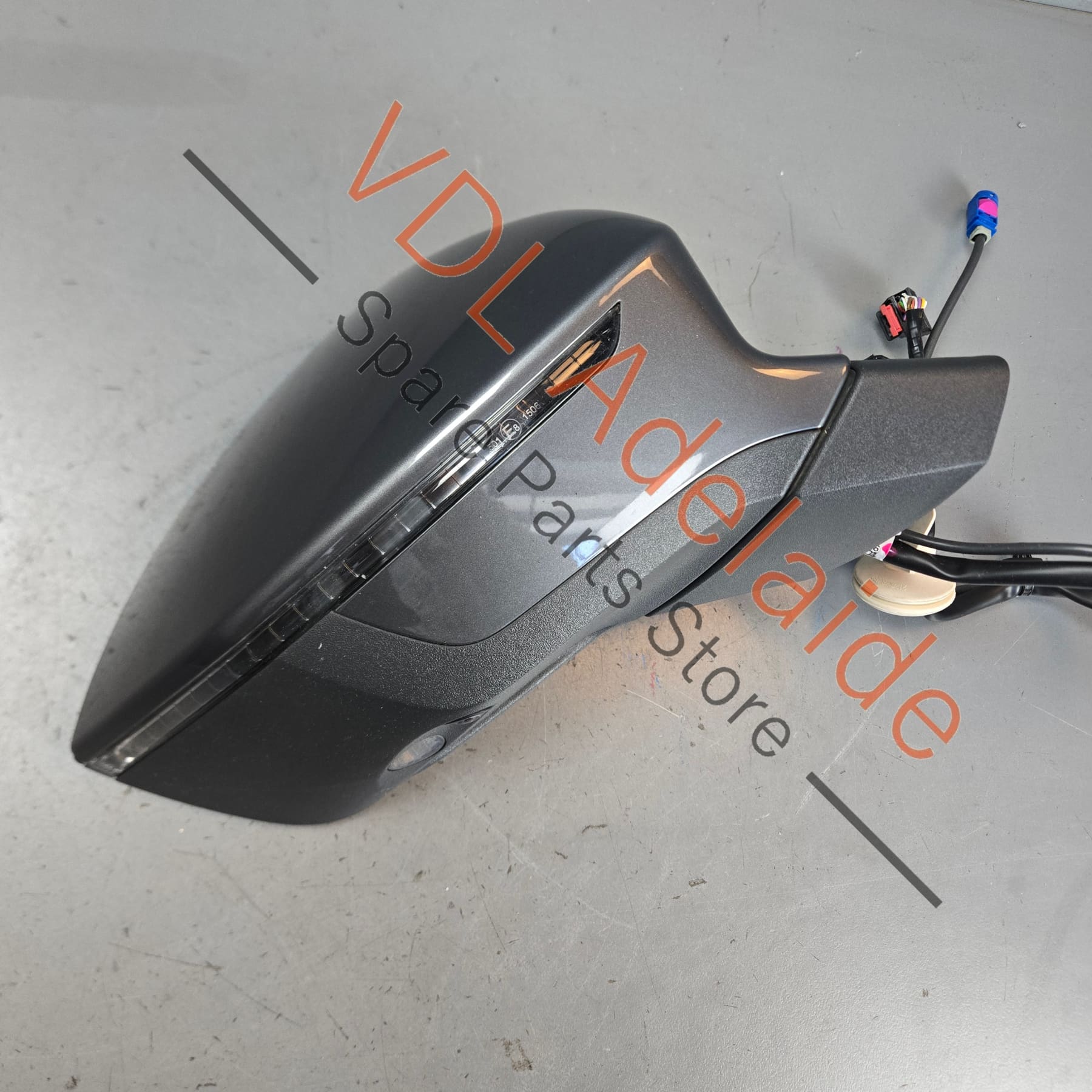 577857508CA9B9 575857522A 575857538FGRU 5Q0980546A Cupra Ateca Right Power Folding Exterior Mirror with Lane Assist & Camera Complete Assembly
