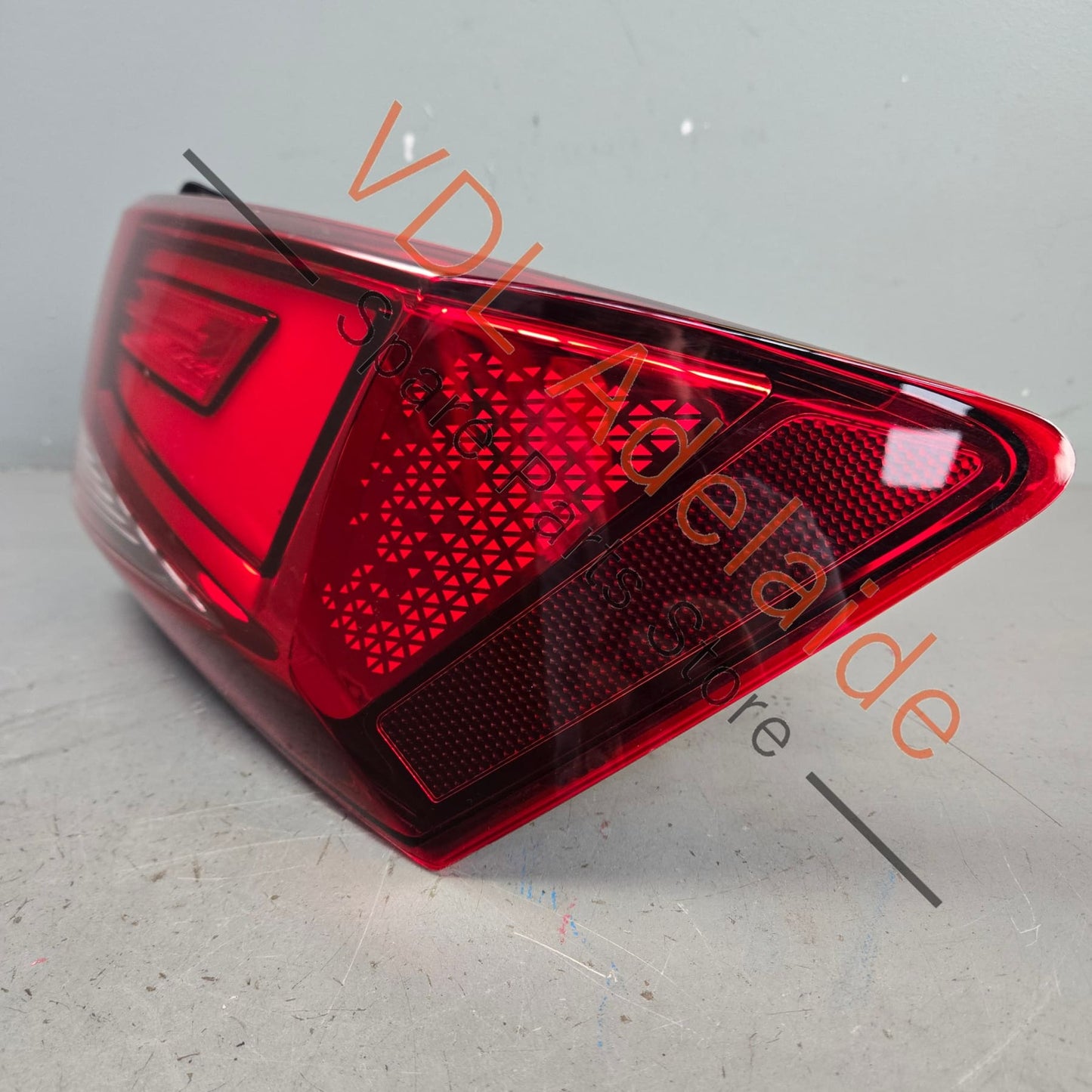 575945208E    Cupra Ateca Rear Right Outer LED Tail Light 575945208E