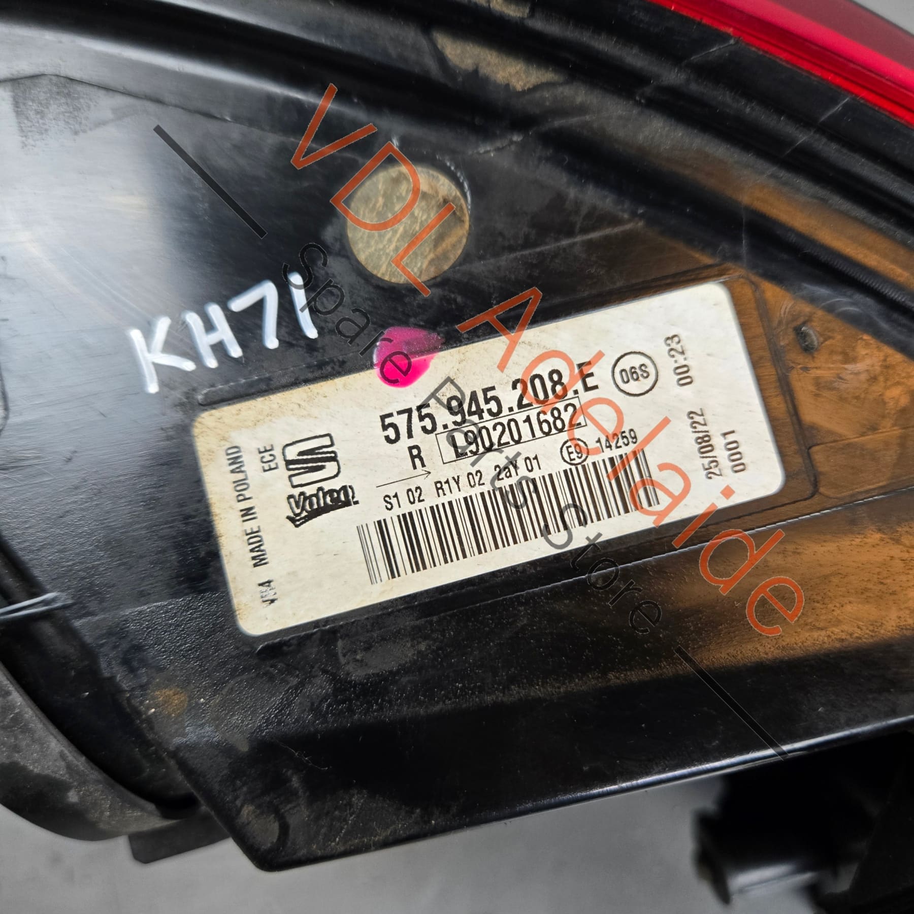 575945208E    Cupra Ateca Rear Right Outer LED Tail Light 575945208E