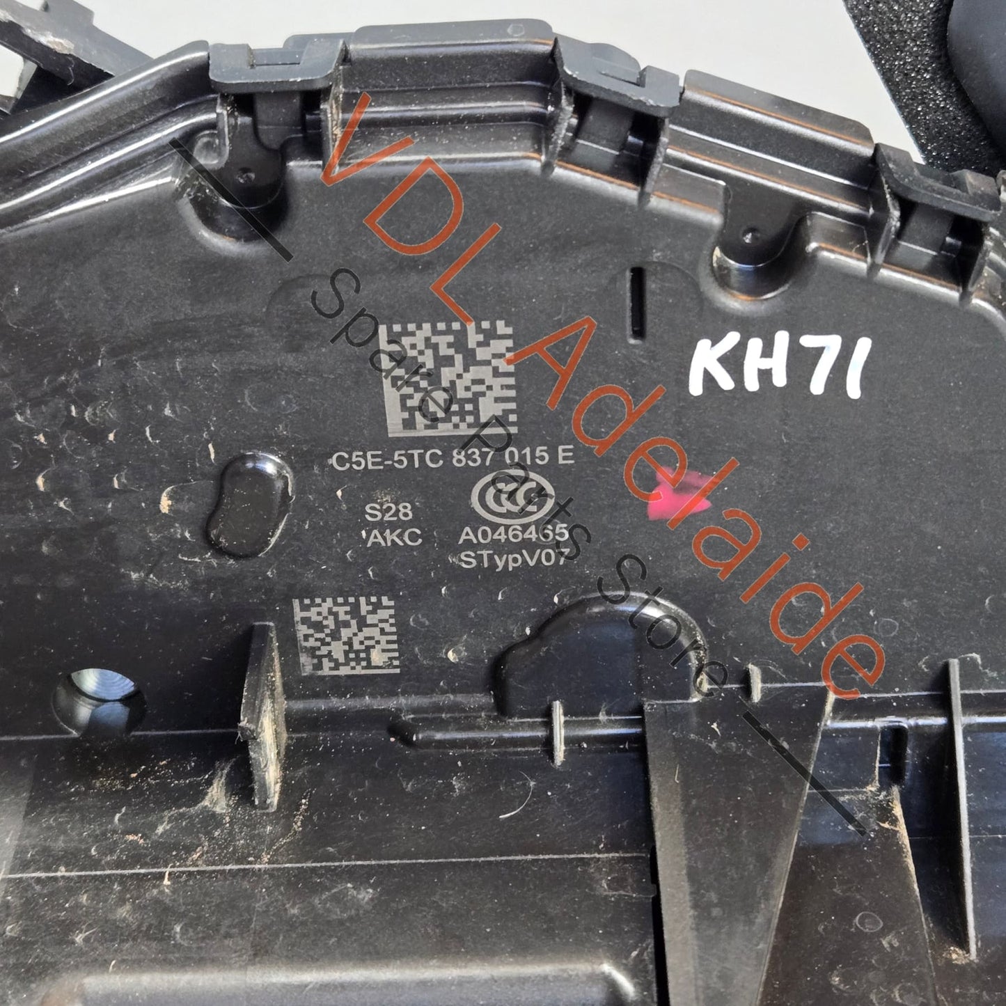 5TC837015E    Cupra Ateca Front Right Door Lock Mechanism for Keyless entry vehicles 5TC837015E