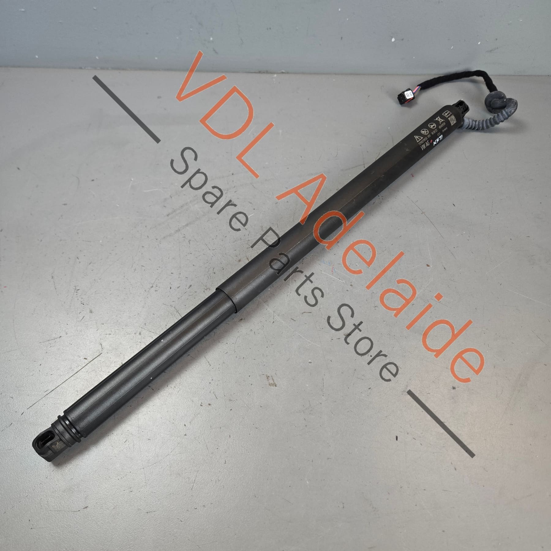 575827852G    Genuine Cupra Ateca Automatic Opening Tailgate Motor Boot Hatch Electric Lift Strut Right 575827852G