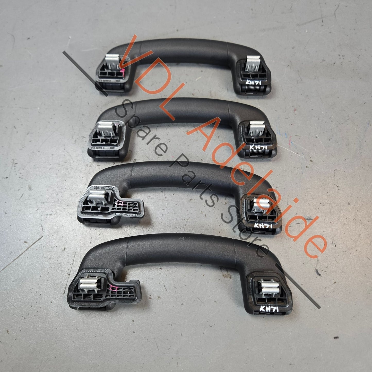 2G0857607 2G0857643   Cupra Ateca Audi Q2 Roof Grab Handle Set of 4 Front & Rear Black 2G0857643 2G0857607