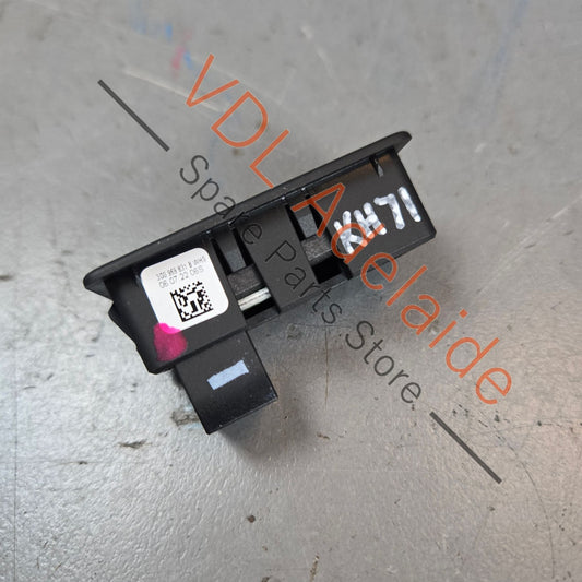 3G0959831B    Cupra Ateca Tiguan Passat Electric Tailgate Boot Close Closing Button Switch 3G0959831B