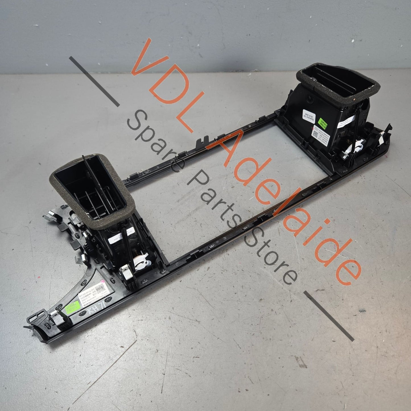 577820951A 577820951AZKY   Cupra Ateca Centre Dashboard Air Vent & Cover Trim Interior 577820951A  ZKY