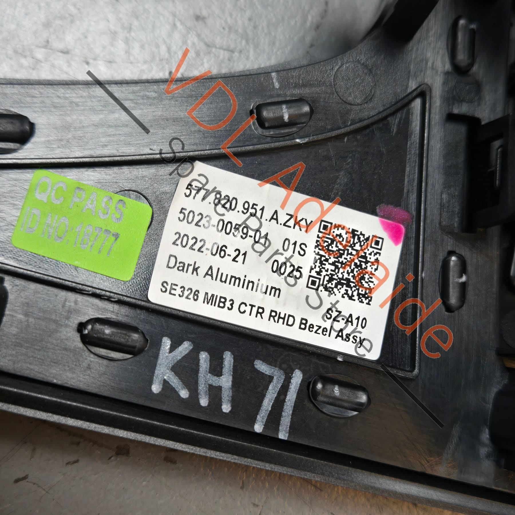 577820951A 577820951AZKY   Cupra Ateca Centre Dashboard Air Vent & Cover Trim Interior 577820951A  ZKY