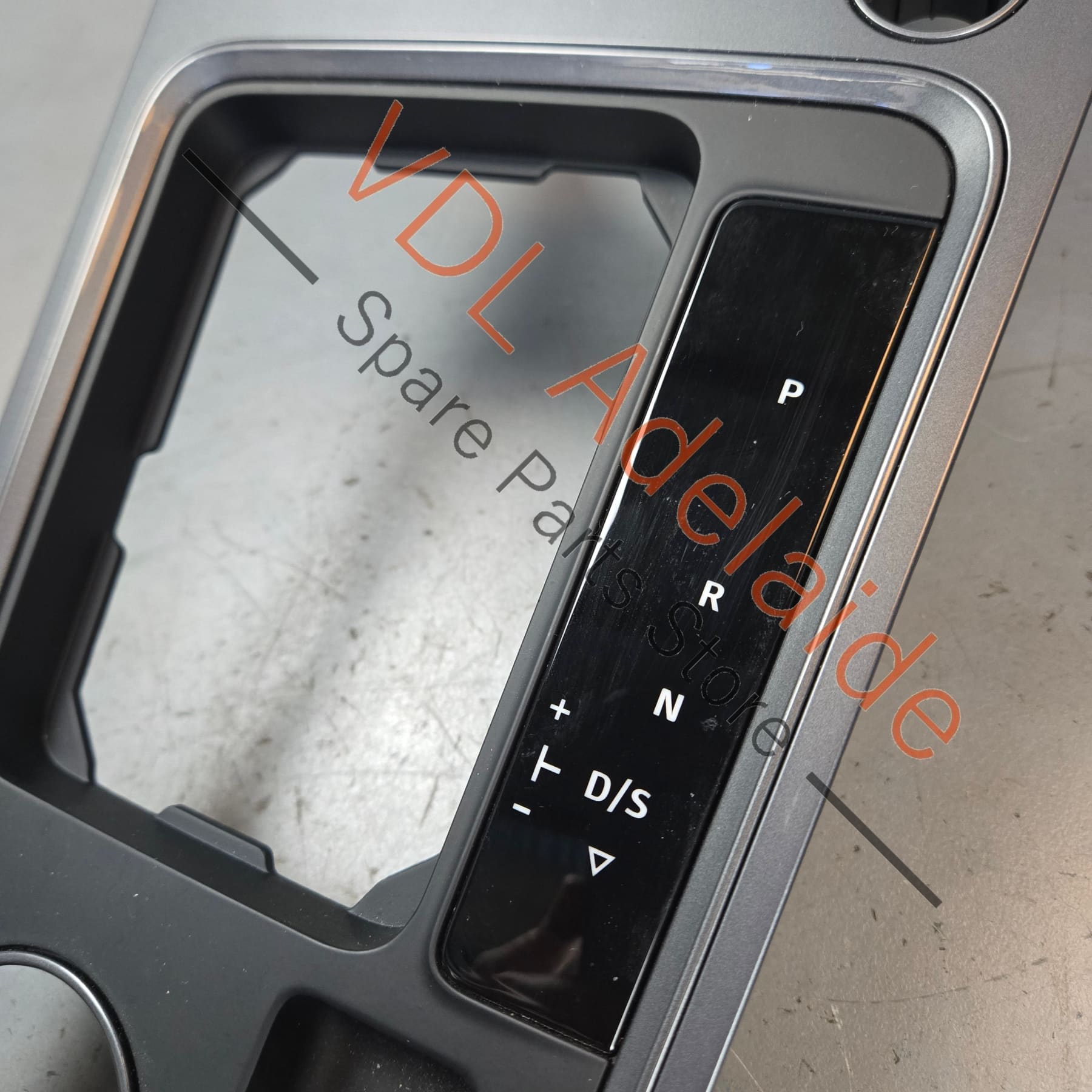 577863350B 577863283CM   Cupra Ateca Centre Console Shifter Surround Trim Silver 577863283CM 577863350B 577863279 9DG