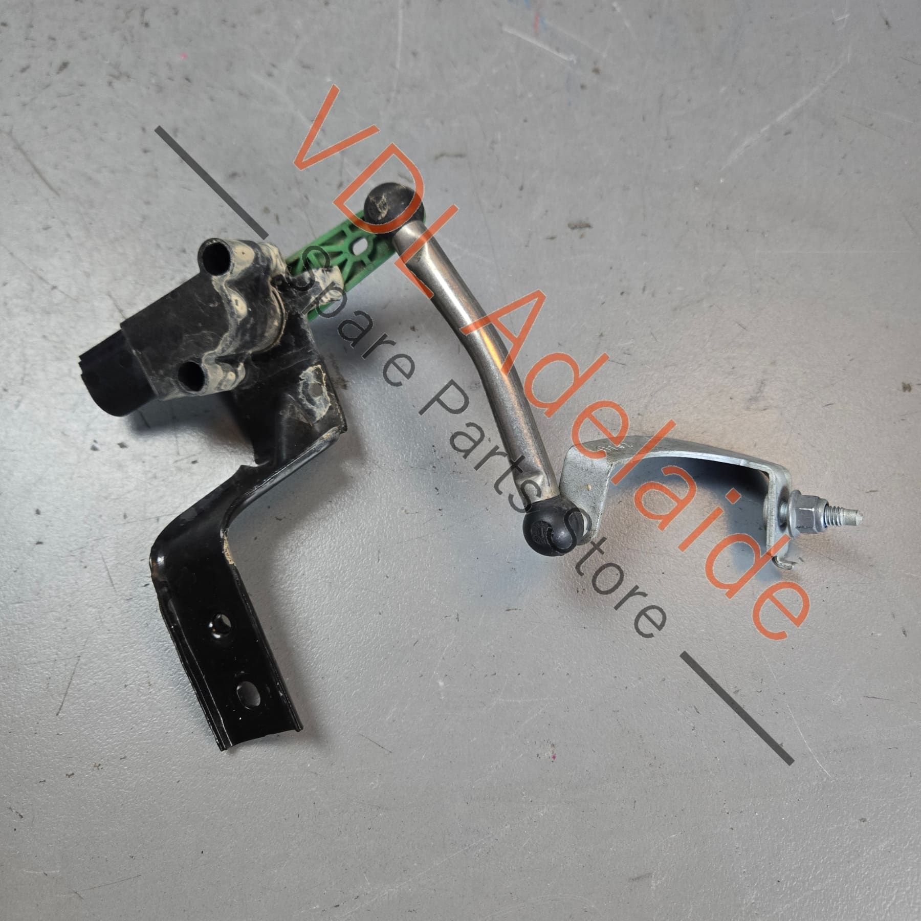 3Q0412522A    Cupra Ateca Front Left Suspension Level Sensor 3Q0412522A for Headlight Range
