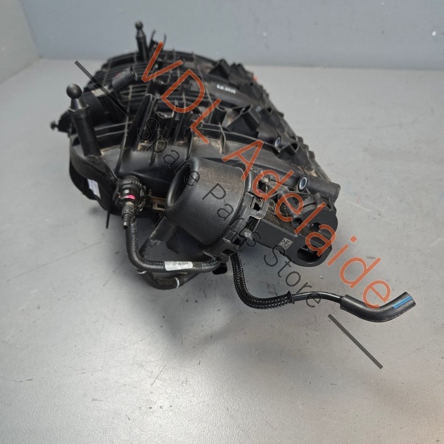 06L133201FR    VW Golf R Gti MK8 Plastic Intake Manifold Inlet 06L133201FR Audi S3 Cupra Ateca