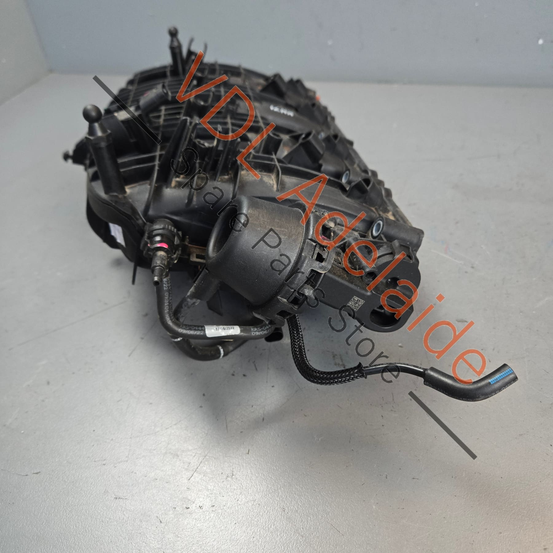 06L133201FR    VW Golf R Gti MK8 Plastic Intake Manifold Inlet 06L133201FR Audi S3 Cupra Ateca