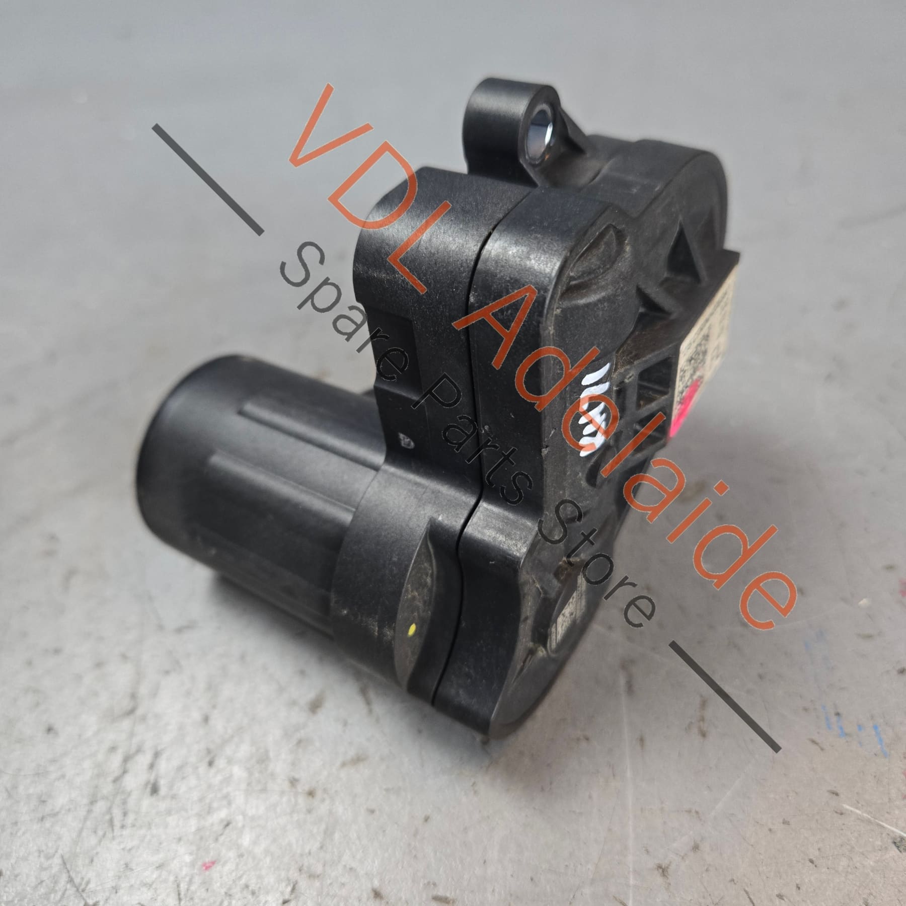 
3Q0998281 5Q0615405   VW Audi Cupra Rear Electric Park Brake Servo Motor 3Q0998281 Left 5Q0615406