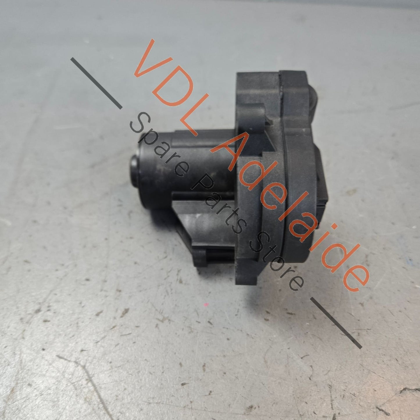 3Q0998281A 5Q0615406   VW Audi Cupra Rear Electric Park Brake Servo Motor 3Q0998281A Right 5Q0615406