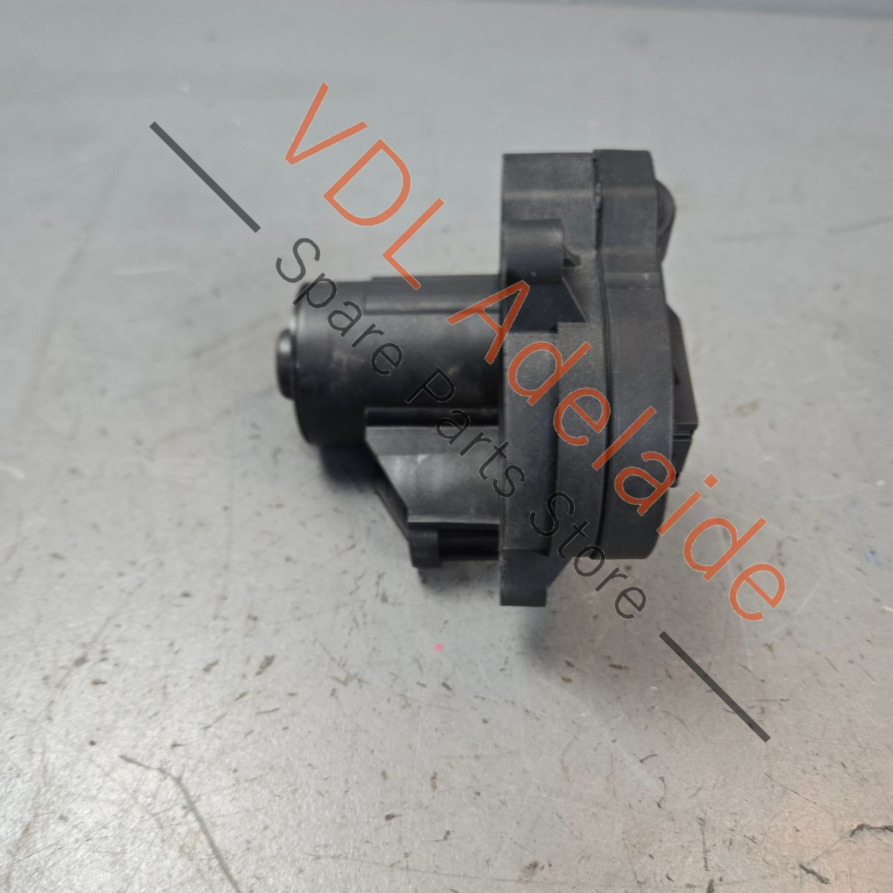 3Q0998281A 5Q0615406   VW Audi Cupra Rear Electric Park Brake Servo Motor 3Q0998281A Right 5Q0615406