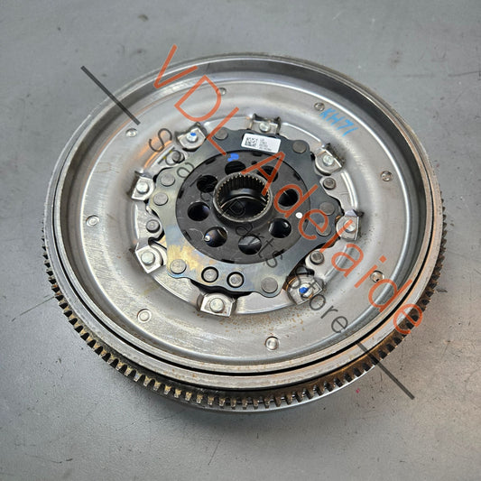 05L105266J    VW Multivan T7 Golf MK8 R Audi S3 8Y Dual Mass Flywheel 05L105266J