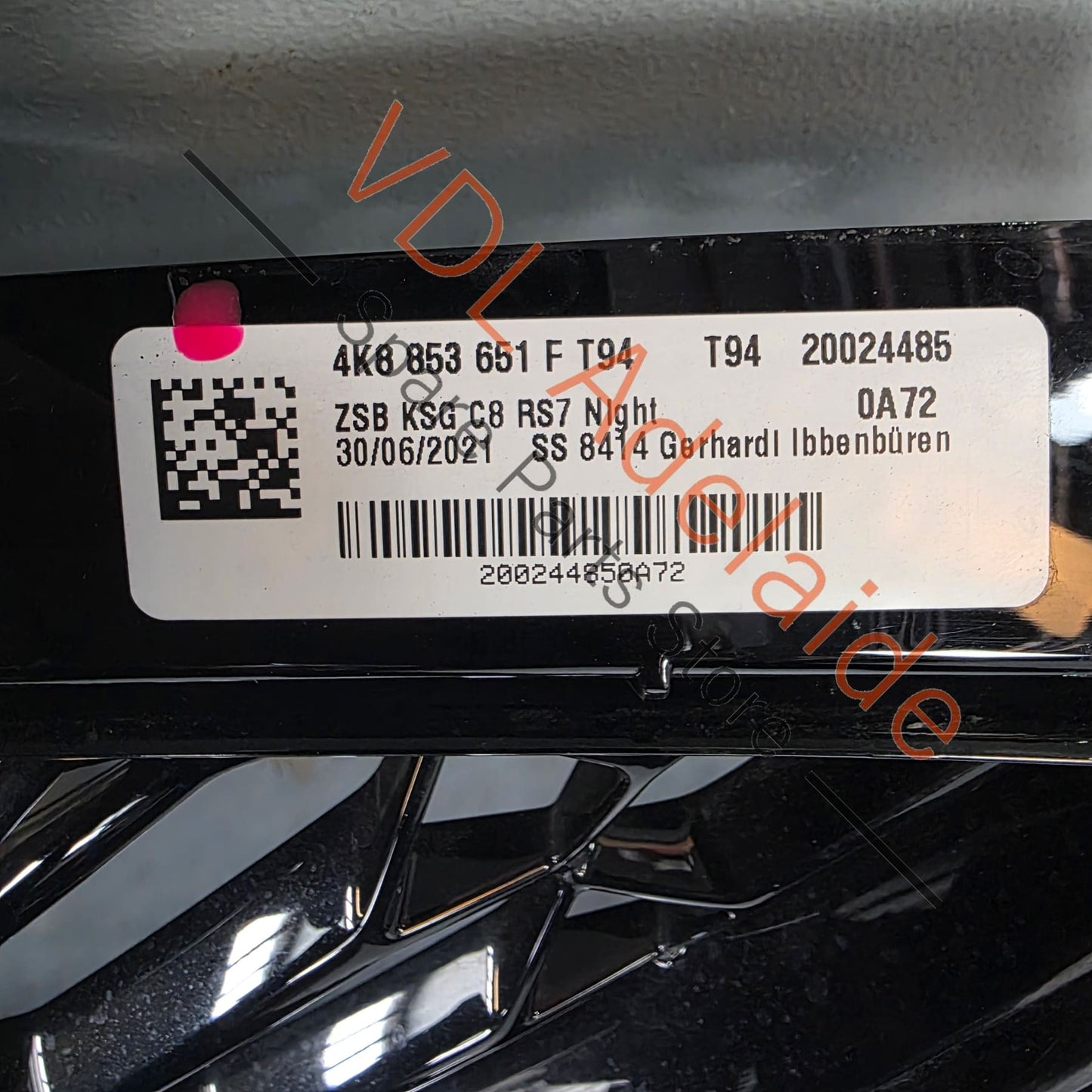 4K8853651FT94 4K8853651F   Genuine Audi RS7 4K Front Grille Black Glossy 4K8853651F T94 **some damage**