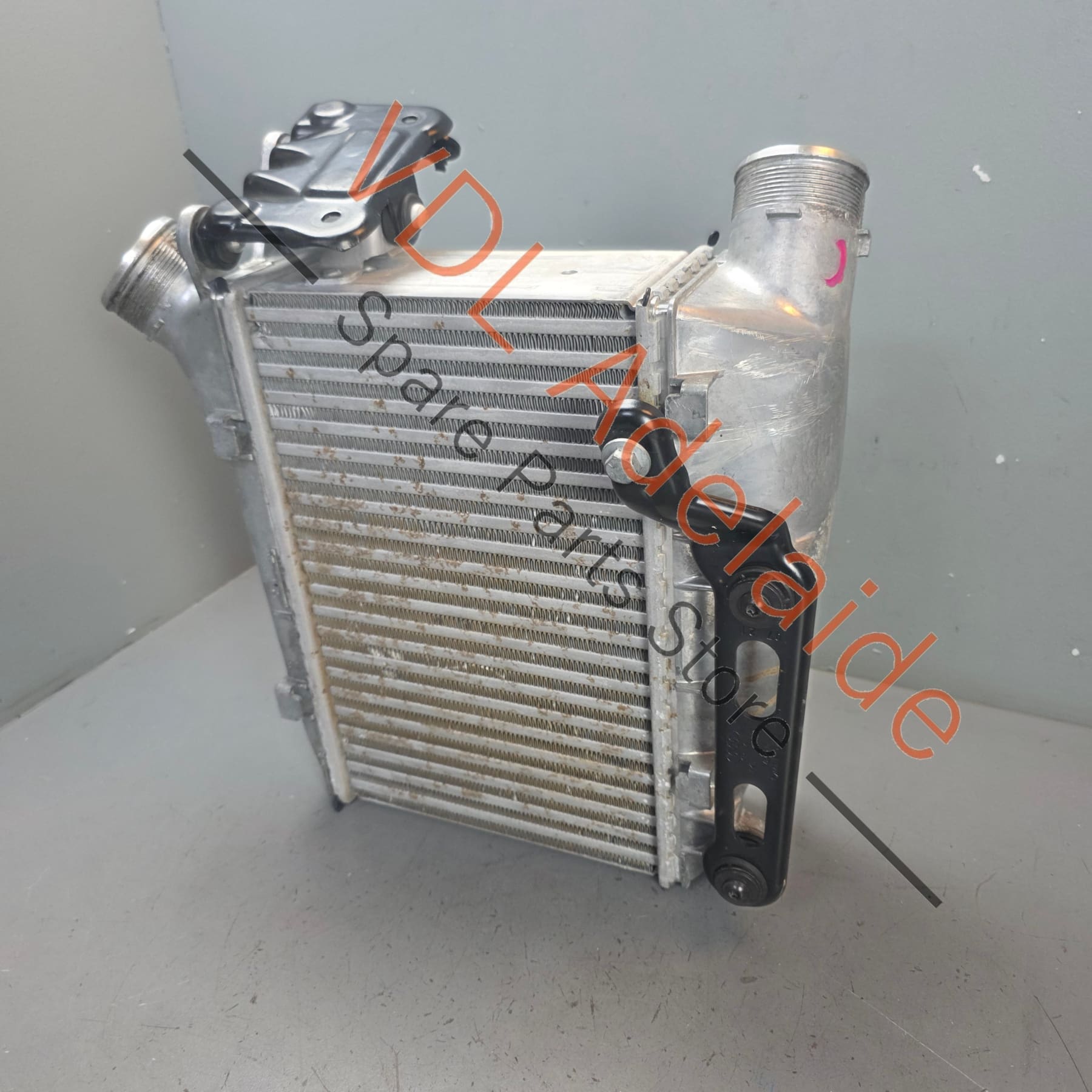 4K0145806B    Audi RS6 C8 RS7 4K Right Side Intercooler 4K0145806B