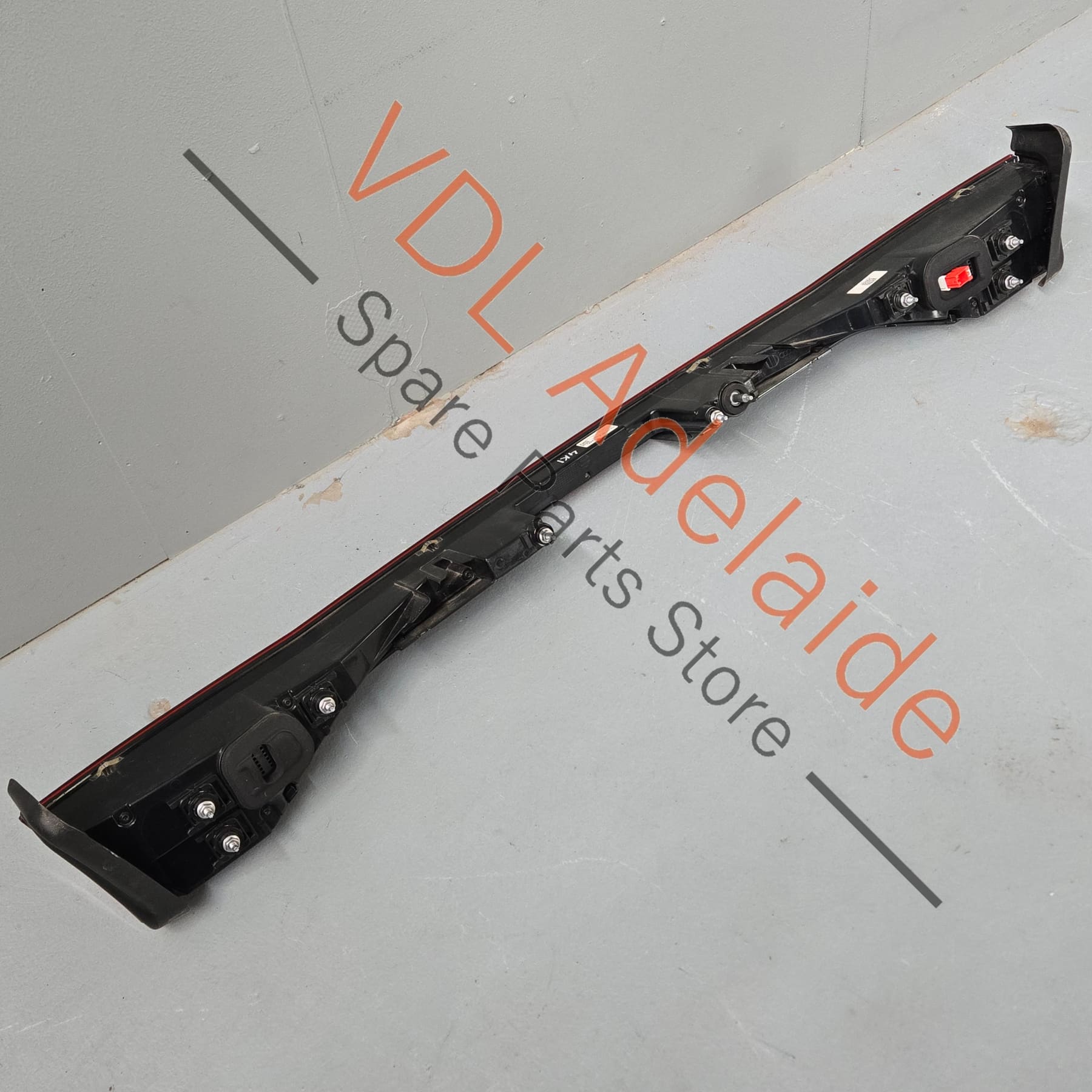 4K8945095B    Audi A7 S7 RS7 LED Rear Middle Brake Light 4K8945095B
