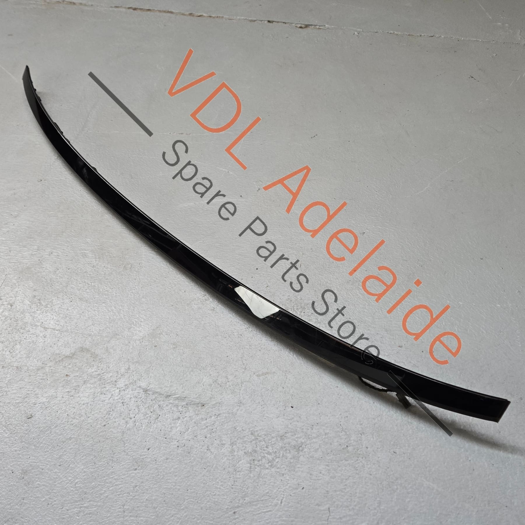 4K8945097    Audi A7 S7 RS7 Rear Third Middle Brake Light for top of window 4K8945097