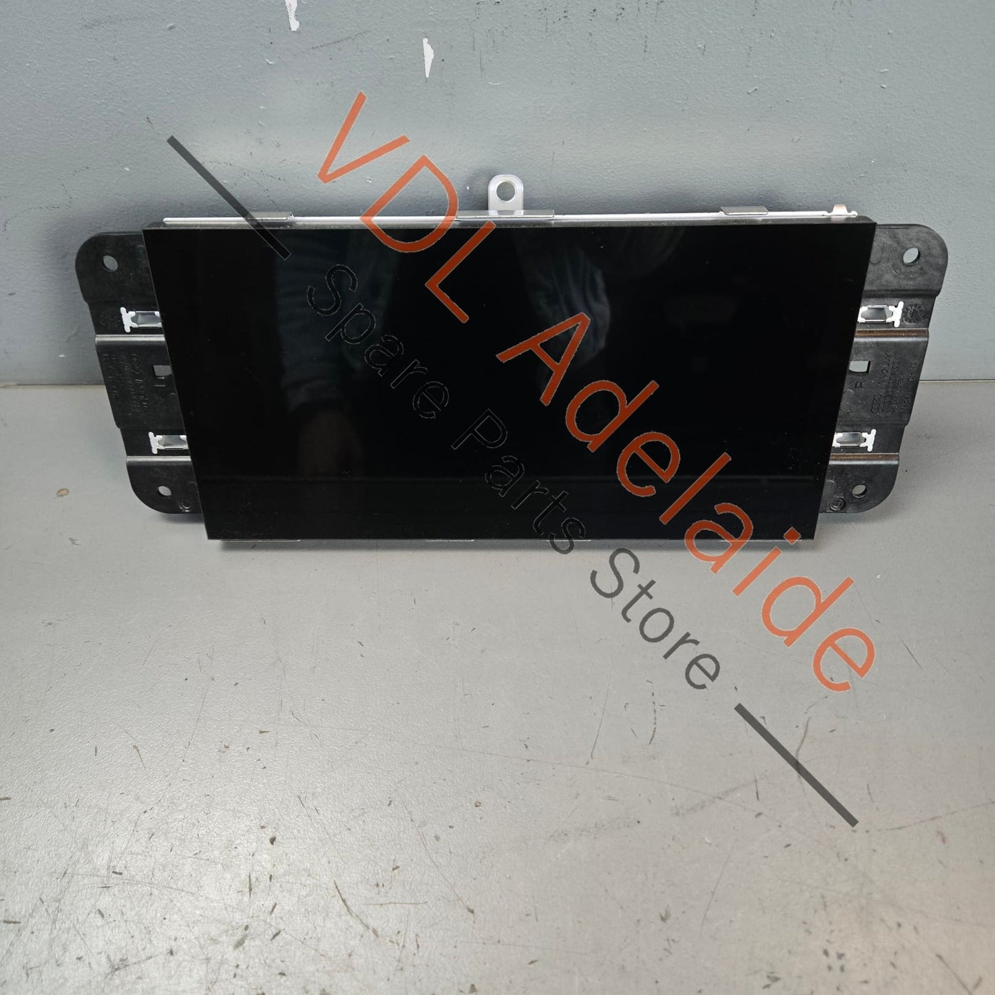 4K0919605M    Audi 4K C8 RS7 A7 RS6 S6 10.1in Upper Centre Display Screen with soft touch 4K0919605M