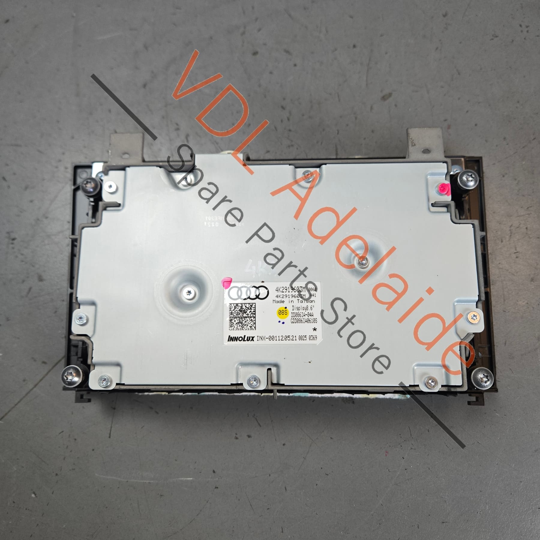 4K2919603M    Audi 4K C8 RS7 A7 RS6 S6 8.6in Lower Centre Display Screen with soft touch 4K2919603M