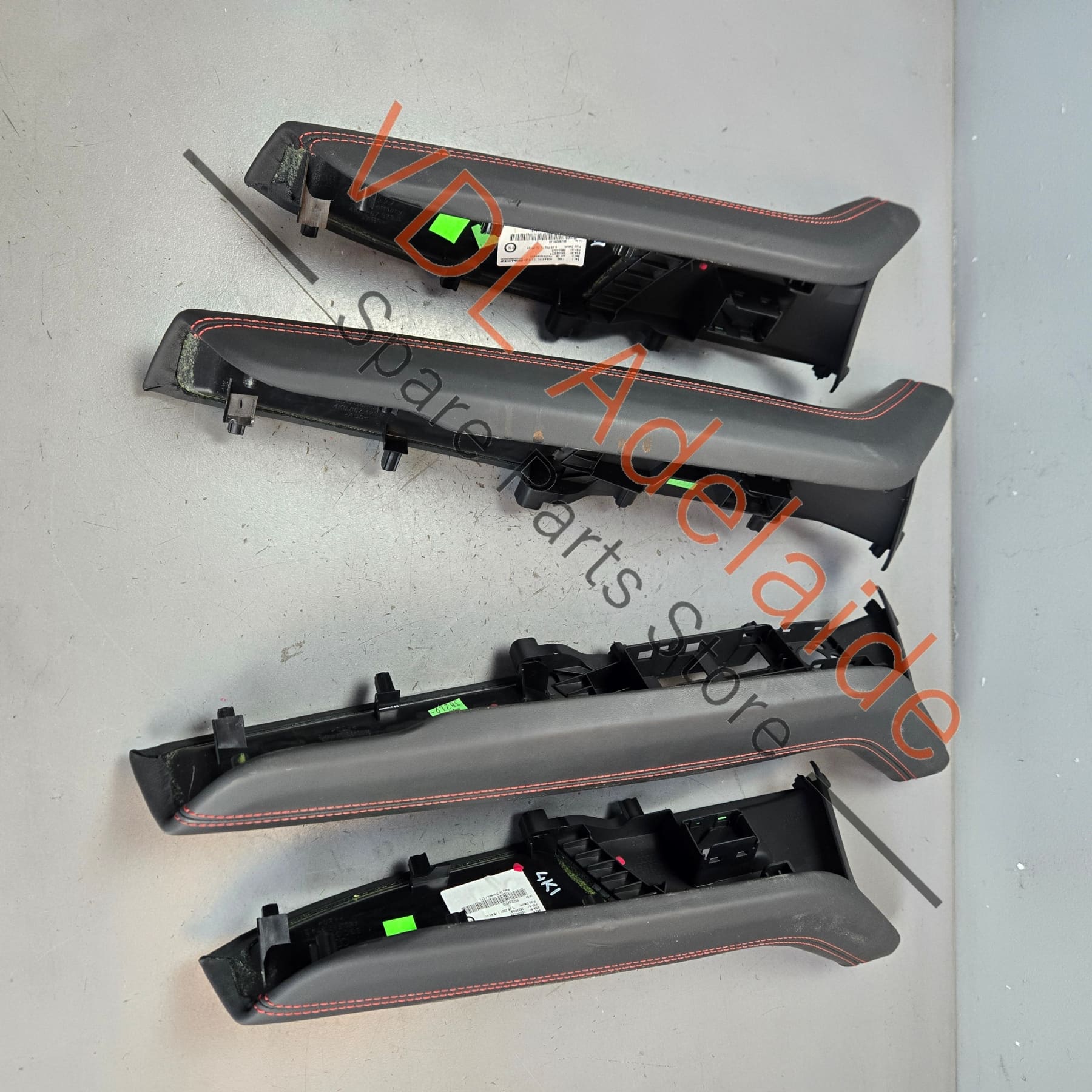 4K0867173BDWR 4K0867174BDWR 4K0867373BDWR 4K0867374BDWR Audi RS7 C8 4K Set of 4x Leather Interior Door Handles with red stitch