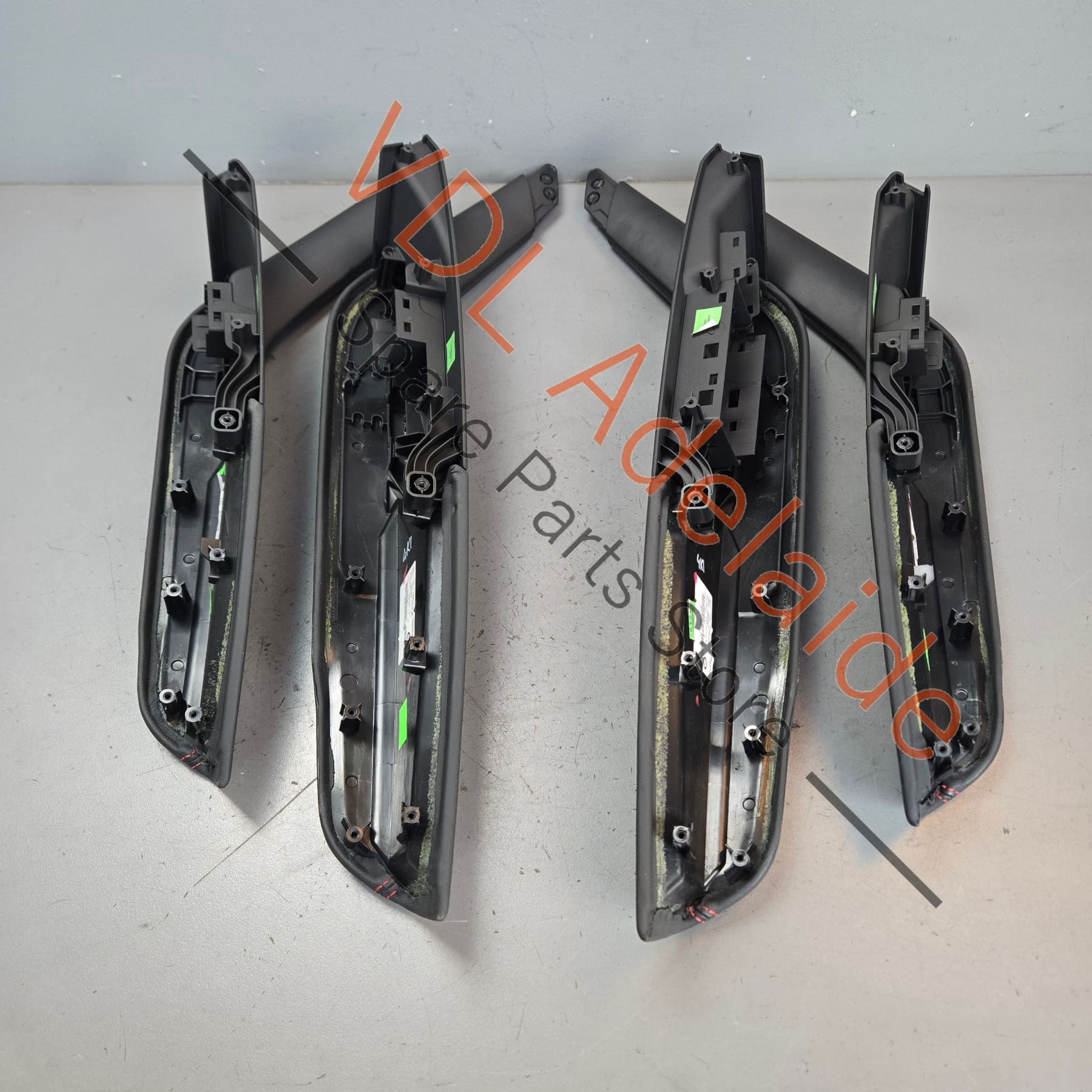 4K0867173BDWR 4K0867174BDWR 4K0867373BDWR 4K0867374BDWR Audi RS7 C8 4K Set of 4x Leather Interior Door Handles with red stitch