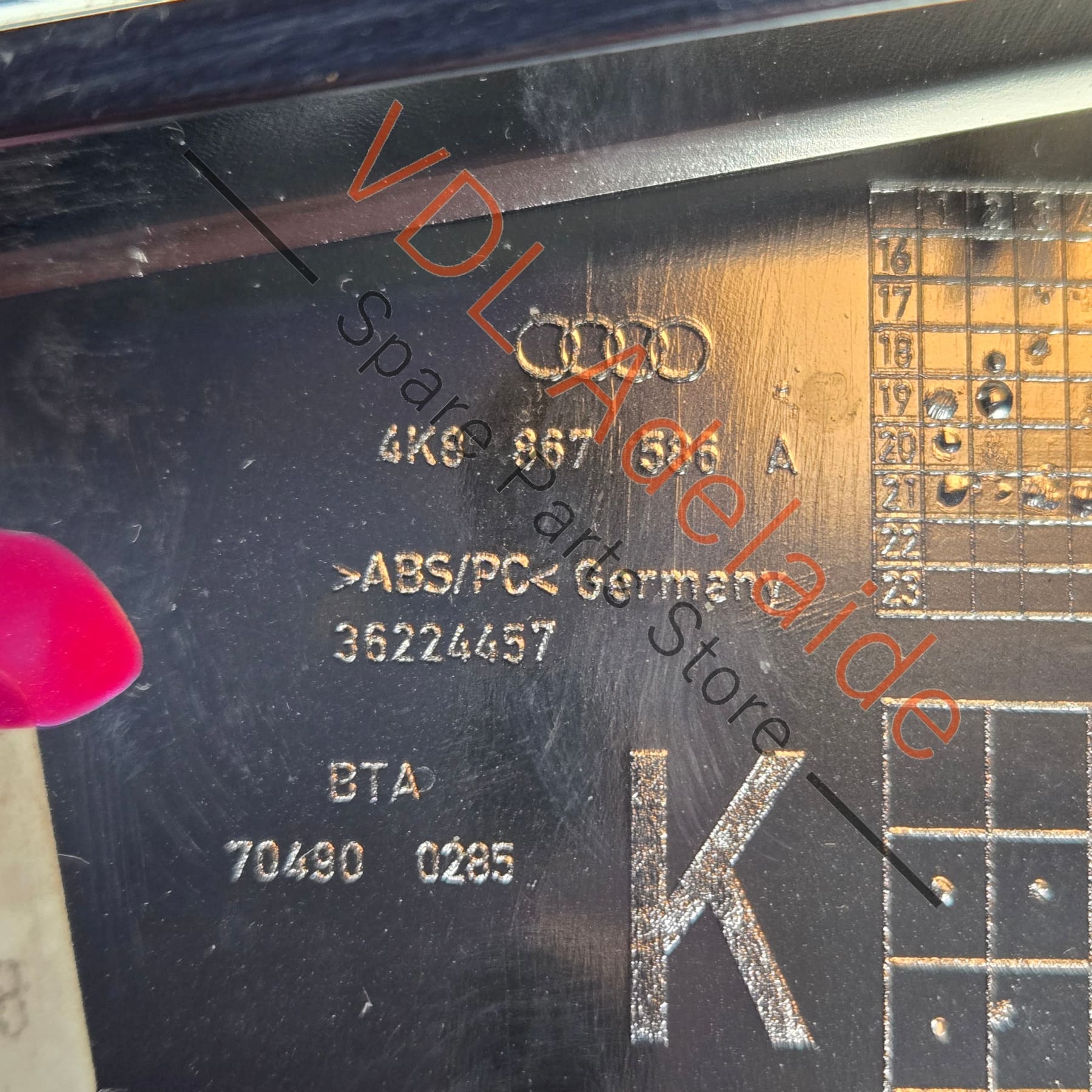 4K8867586A 4K8867585 4K8867969 4K8867970 Audi RS7 S7 A7 4K C8 Interior Door Chrome Trim and LED light strip Set for RHD models 4K8867586A