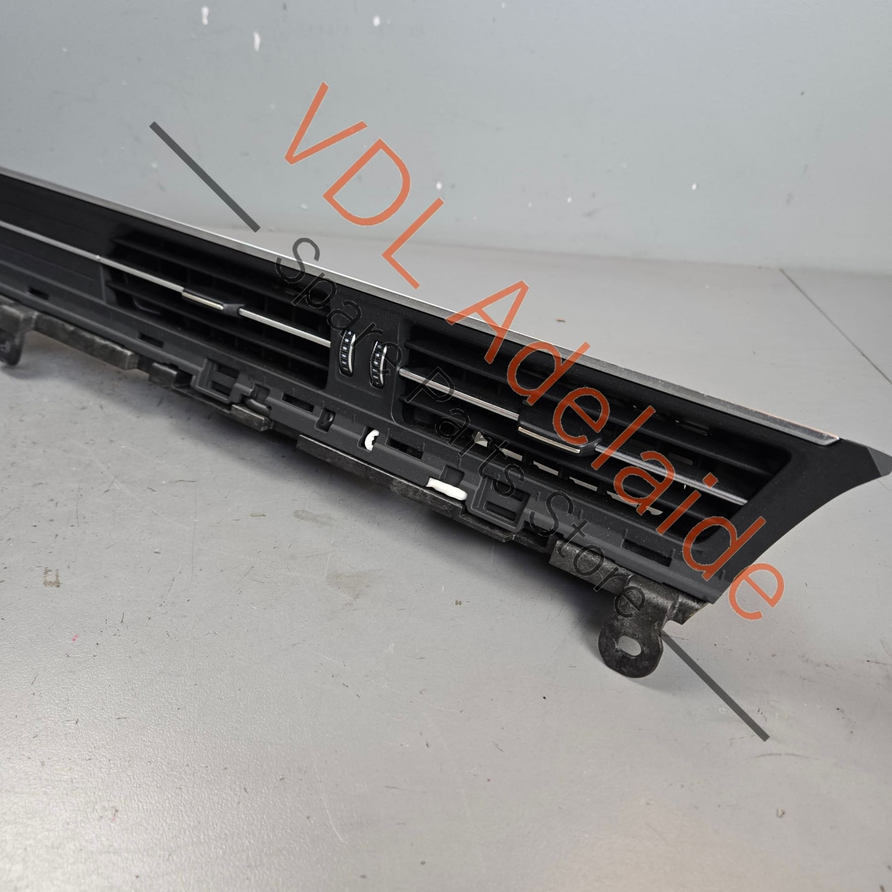 4K2820901A6PS    Audi A6 A7 RS6 RS7 Dashboard Air Vent Centre for RHD 4K2820901A 6PS