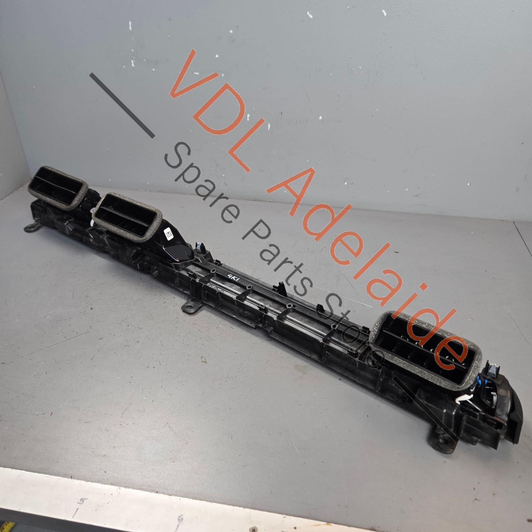 4K2820901A6PS    Audi A6 A7 RS6 RS7 Dashboard Air Vent Centre for RHD 4K2820901A 6PS