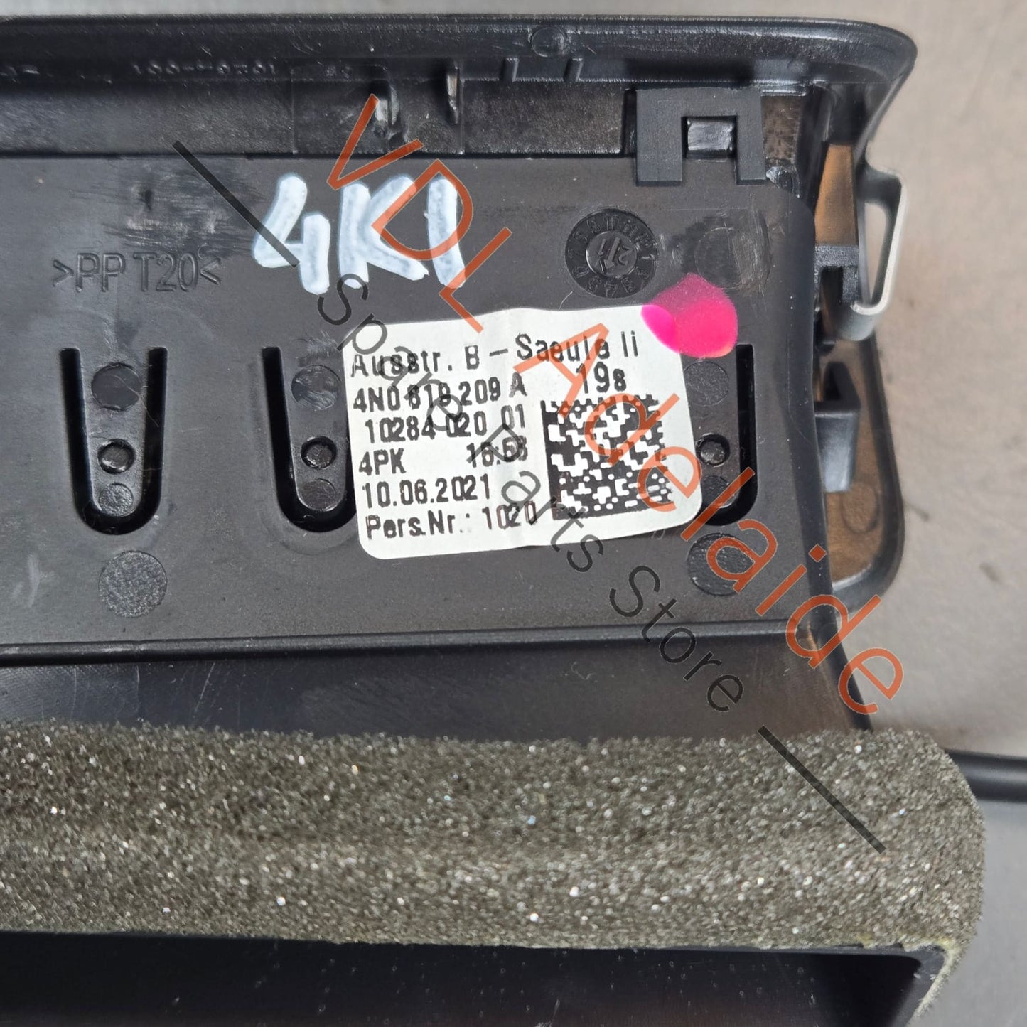 4N0819209A 4N0819209A4PK   Audi A6 A7 Left B Pillar Air Vent Trim Black 4N0819209A 4PK