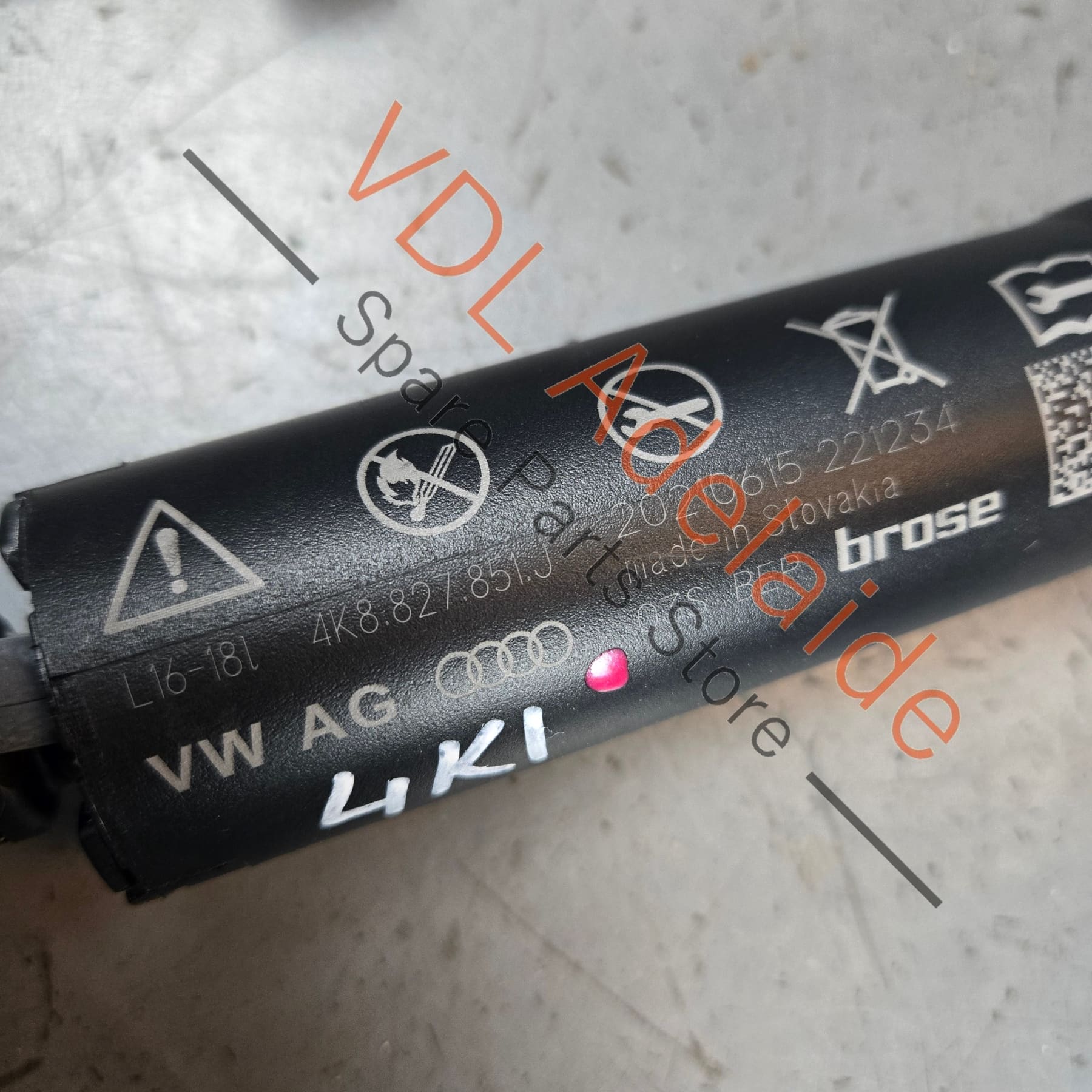 4K8827851J 4K8827851L   Genuine Audi RS7 A7 S7 Electric Boot Hatch Tailgate Drive Unit Lift Struts Each 4K8827851J 4K8827851L