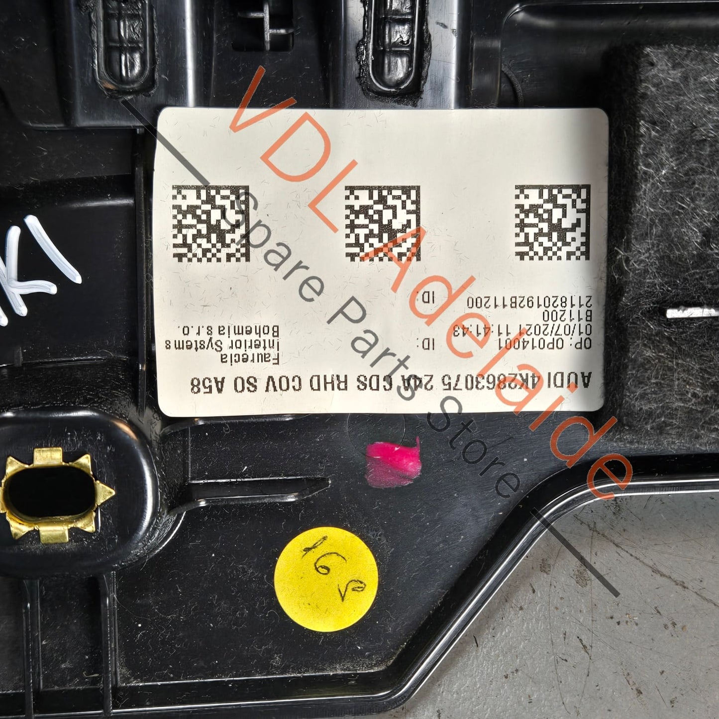 4K286307524A    Audi A7 A6 Dashboard Lower Cover Trim with Glovebox for Right Side 4K2863075 24A