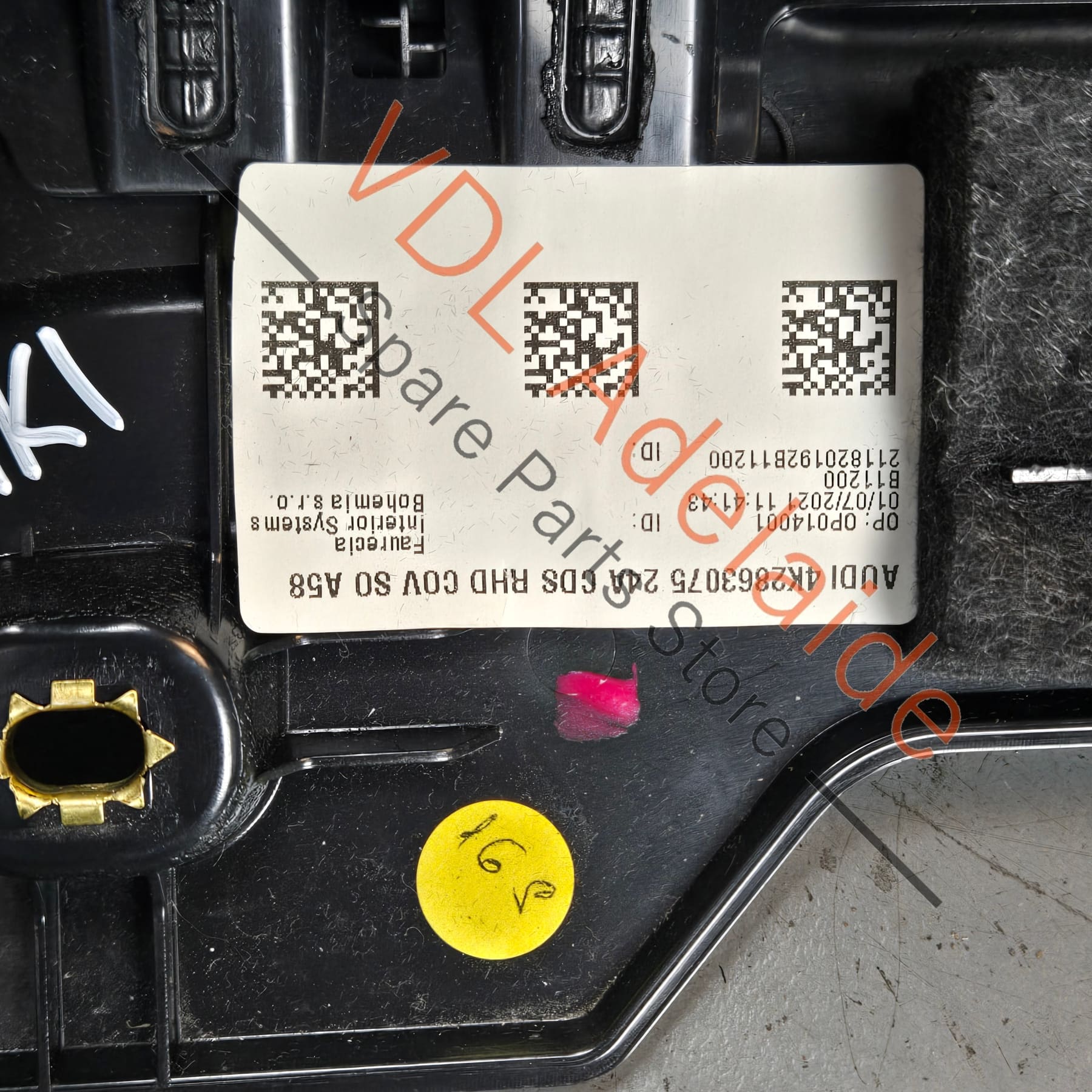 4K286307524A    Audi A7 A6 Dashboard Lower Cover Trim with Glovebox for Right Side 4K2863075 24A