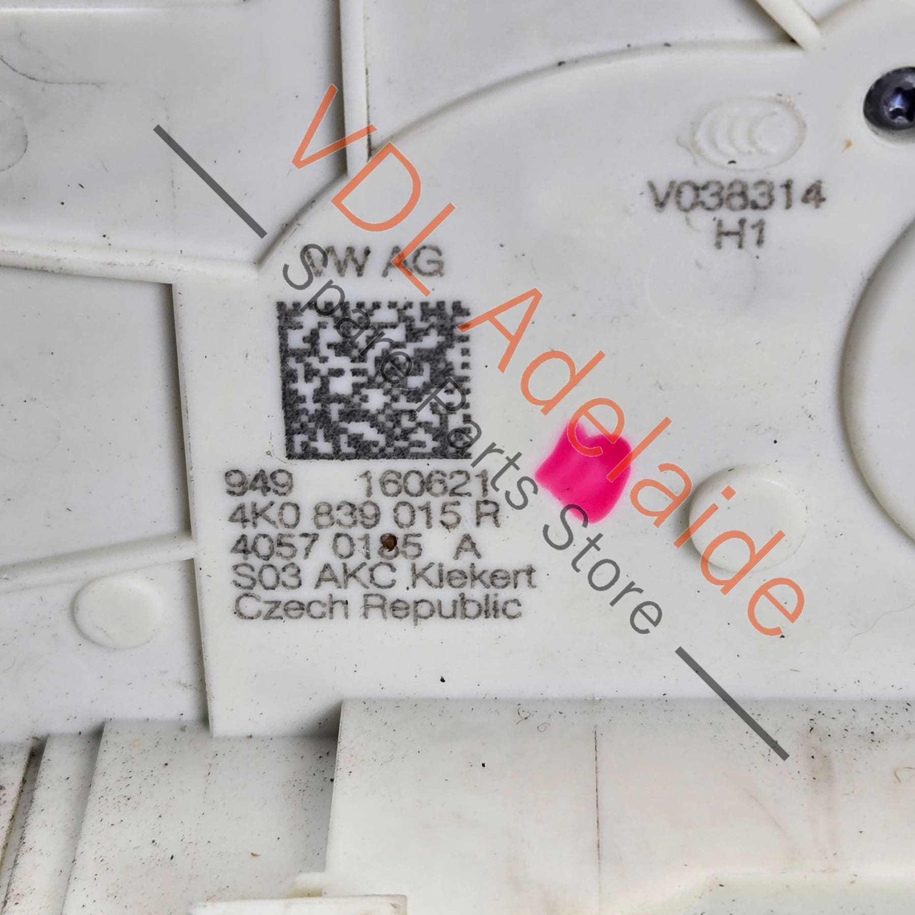 4K0839015R    Audi Q8 A7 A6 Urus Door Lock Mechanism Rear Left 4K0839015R