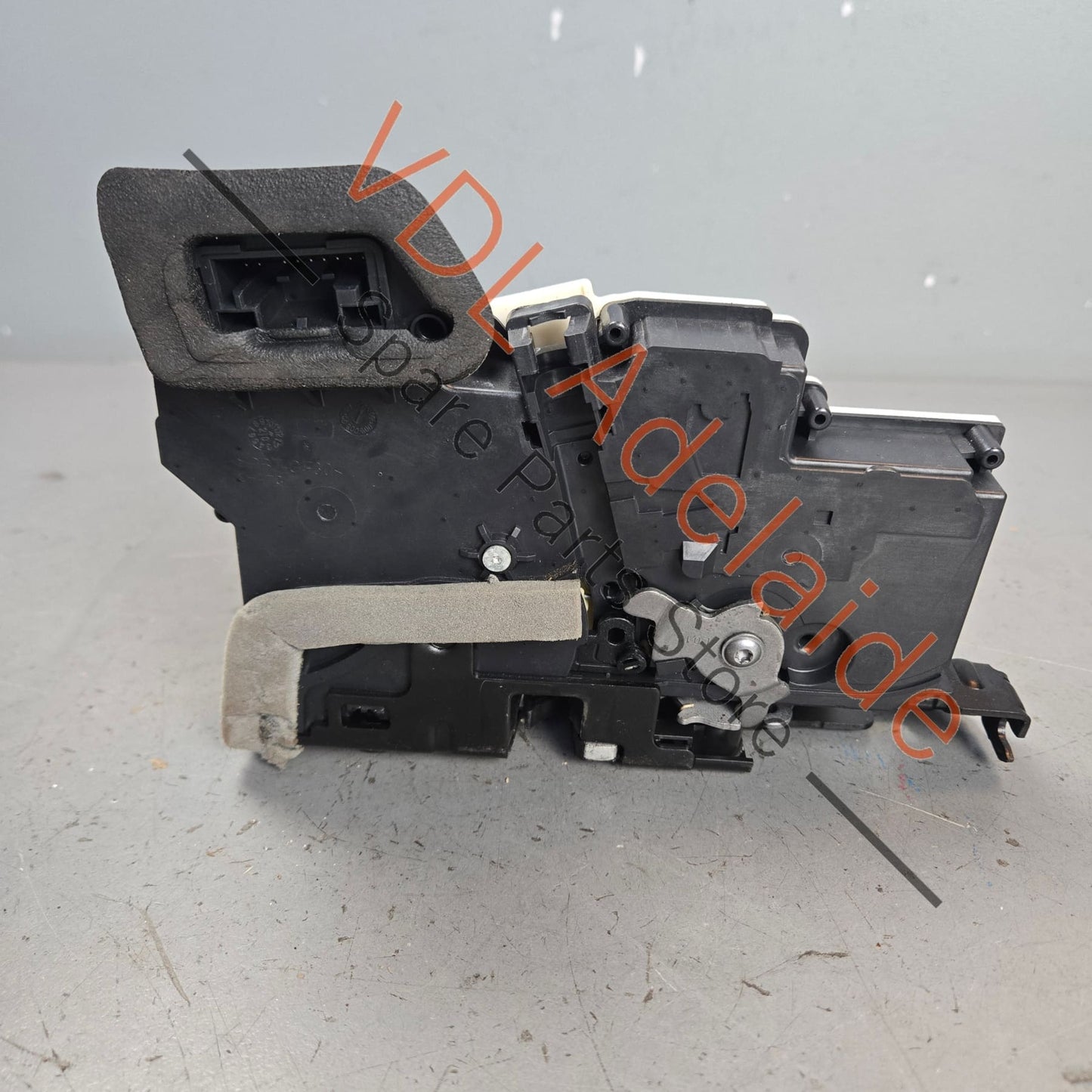 4K0839015R    Audi Q8 A7 A6 Urus Door Lock Mechanism Rear Left 4K0839015R